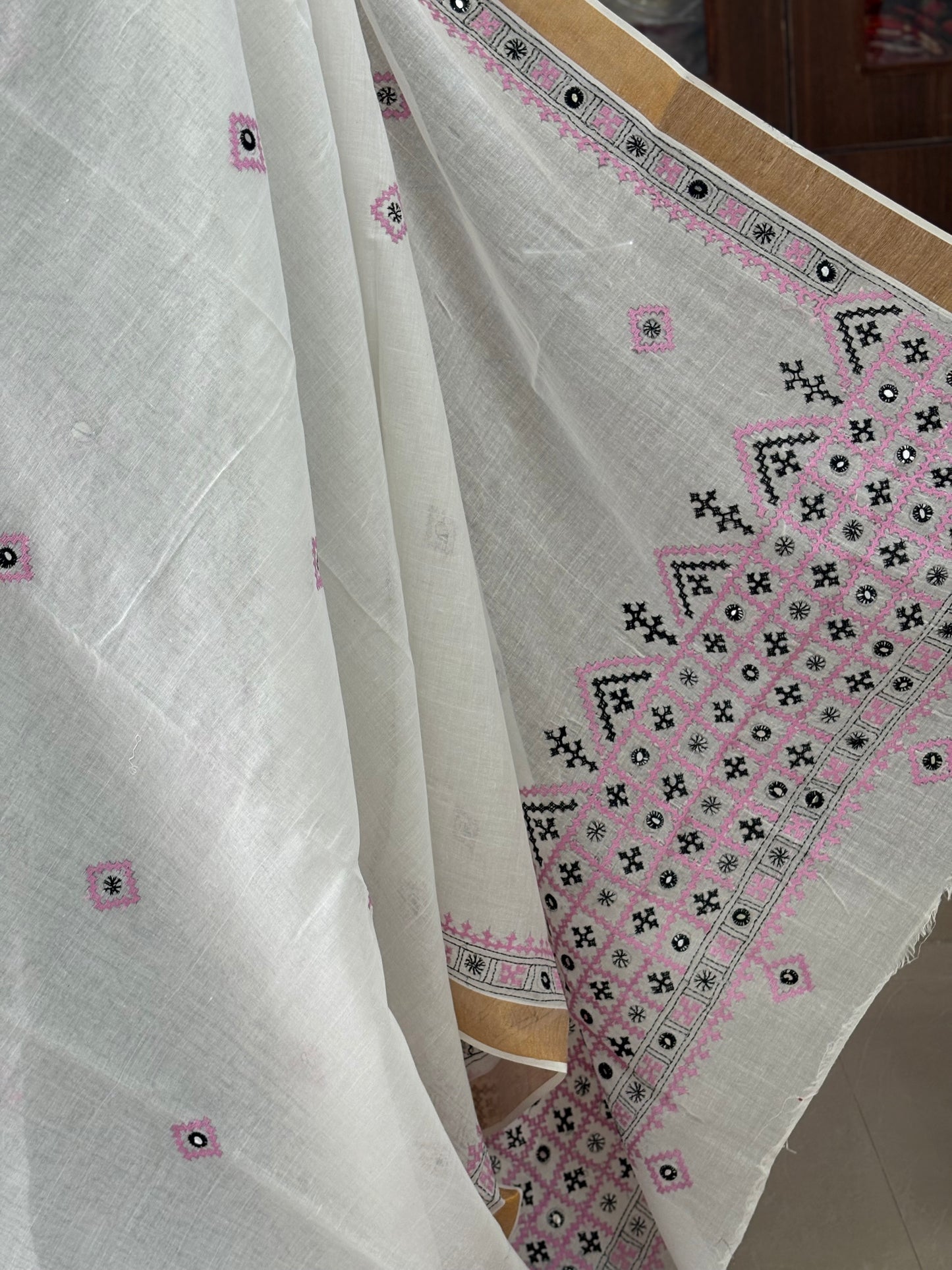 Gujrati Stitch/Kutch Hand Embroidered South Cotton Saree