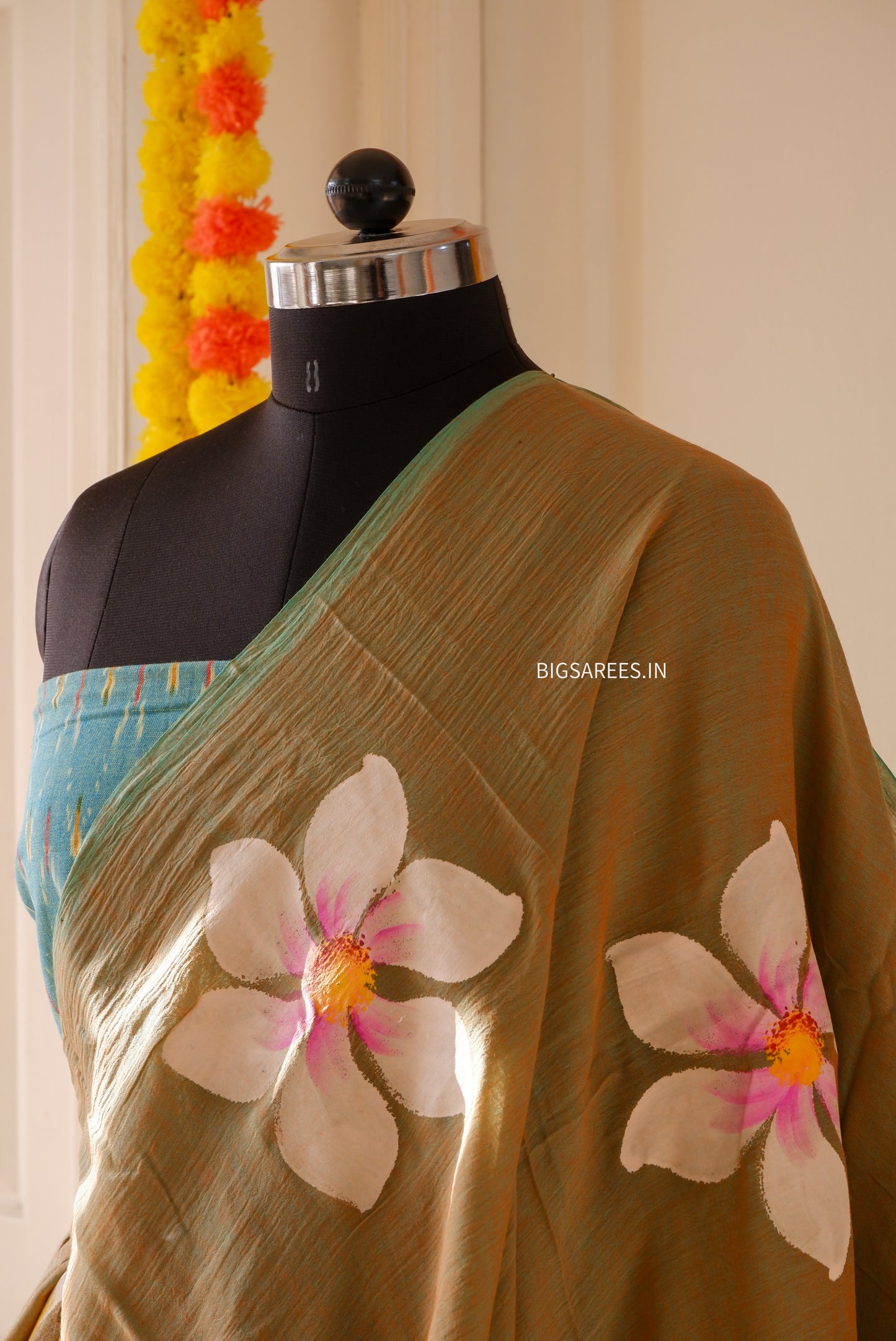 Hand Painted Mul Cotton Saree with Blouse | Sand (Dual Tone)