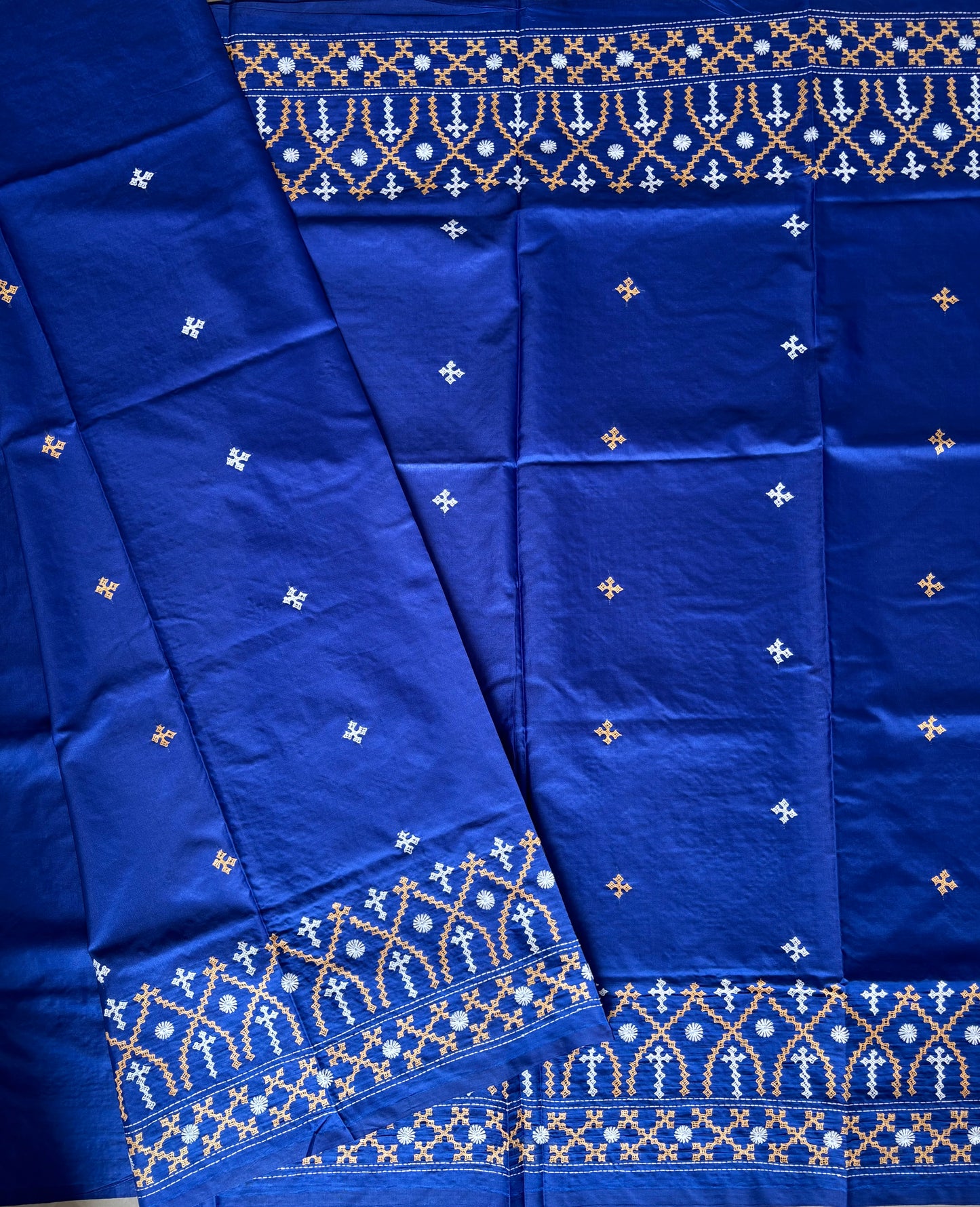 Gujrati Stitch/Kutch Hand Embroidered Art Silk Saree