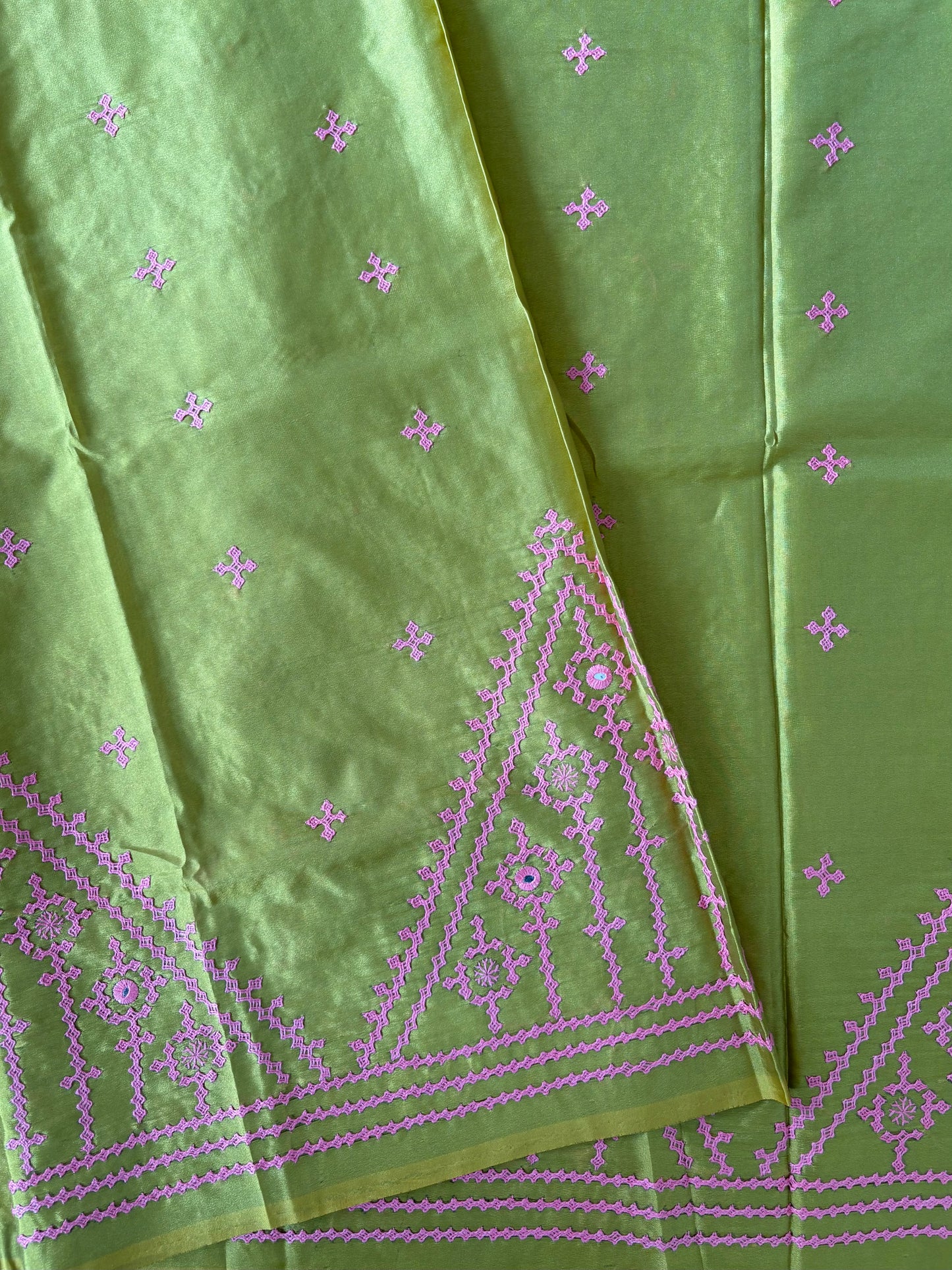 Gujrati Stitch/Kutch Hand Embroidered Art Silk Saree