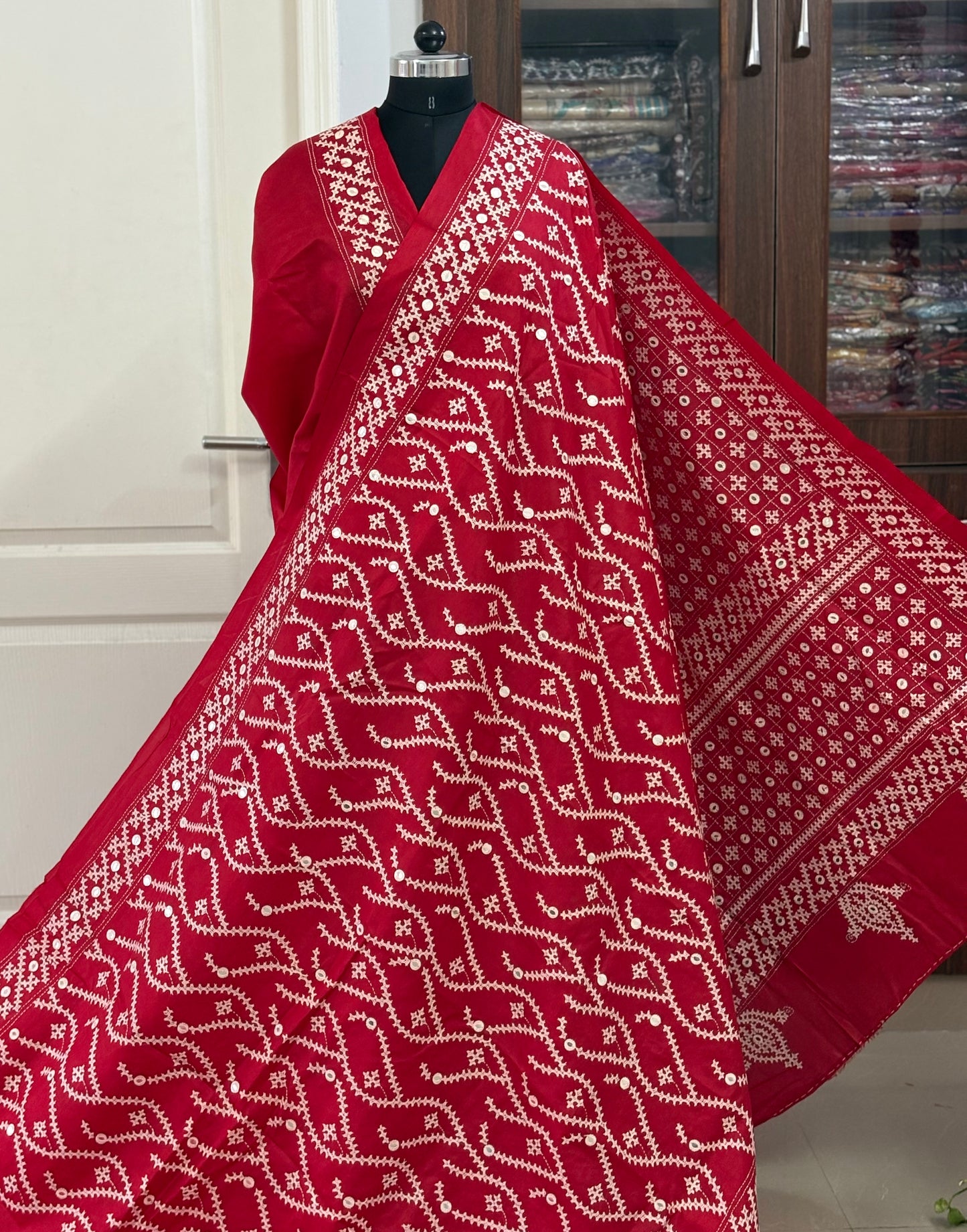 Kutch Hand Embroidered Pure Banglore Silk Saree – (Silk Marked)