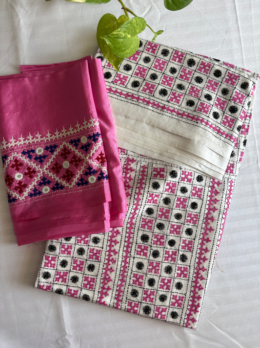 Kutch Hand Embroidered Blended Banglore Silk/art Silk Saree