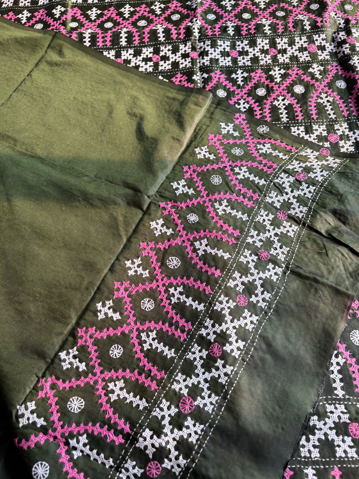 Gujrati Stitch/Kutch Hand Embroidered Art Silk Saree