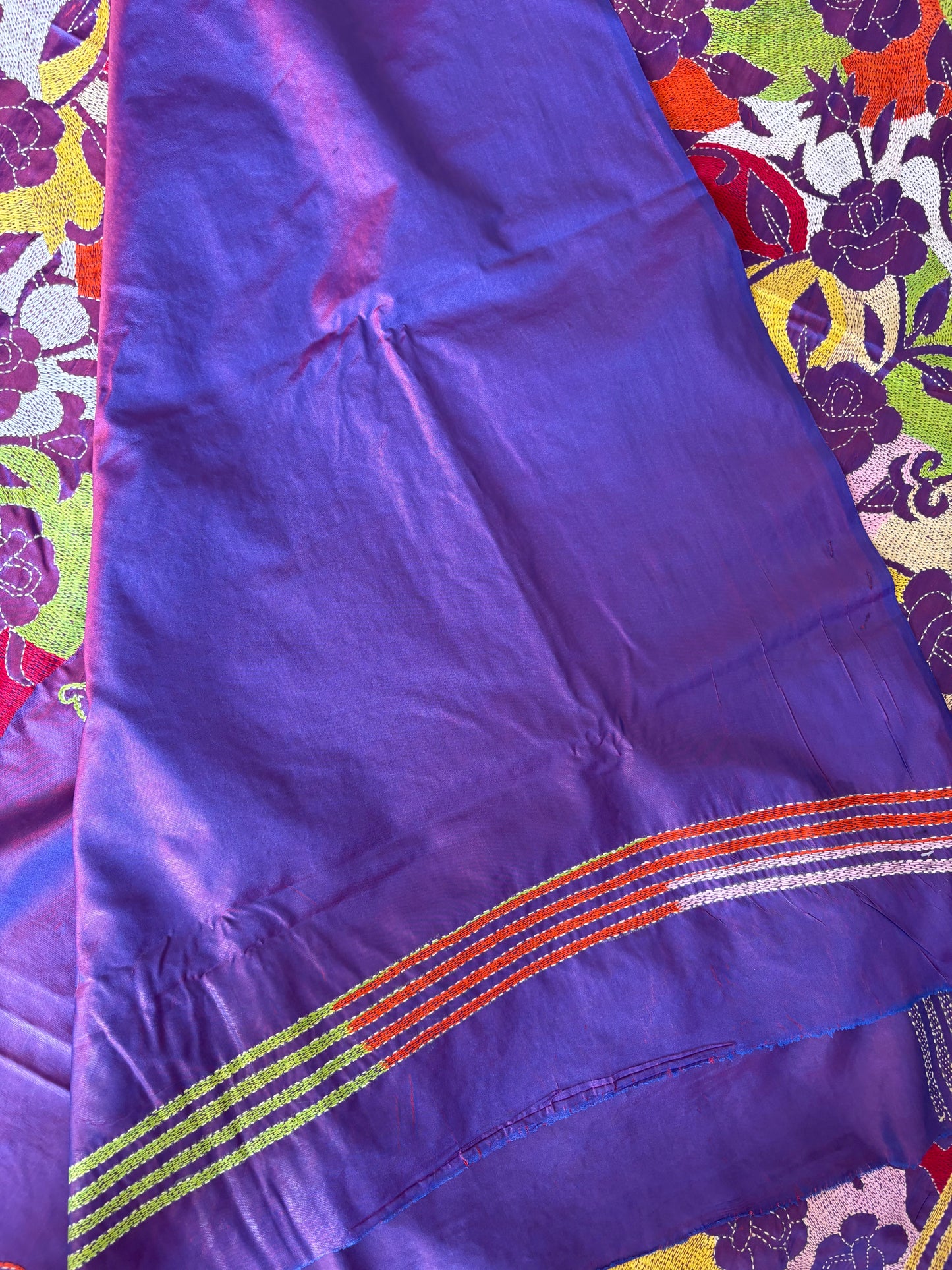 Reverse Kantha Hand Embroidered Sarees | Blended Banglore Silk/Art Silk | Purple(Dual Tone)