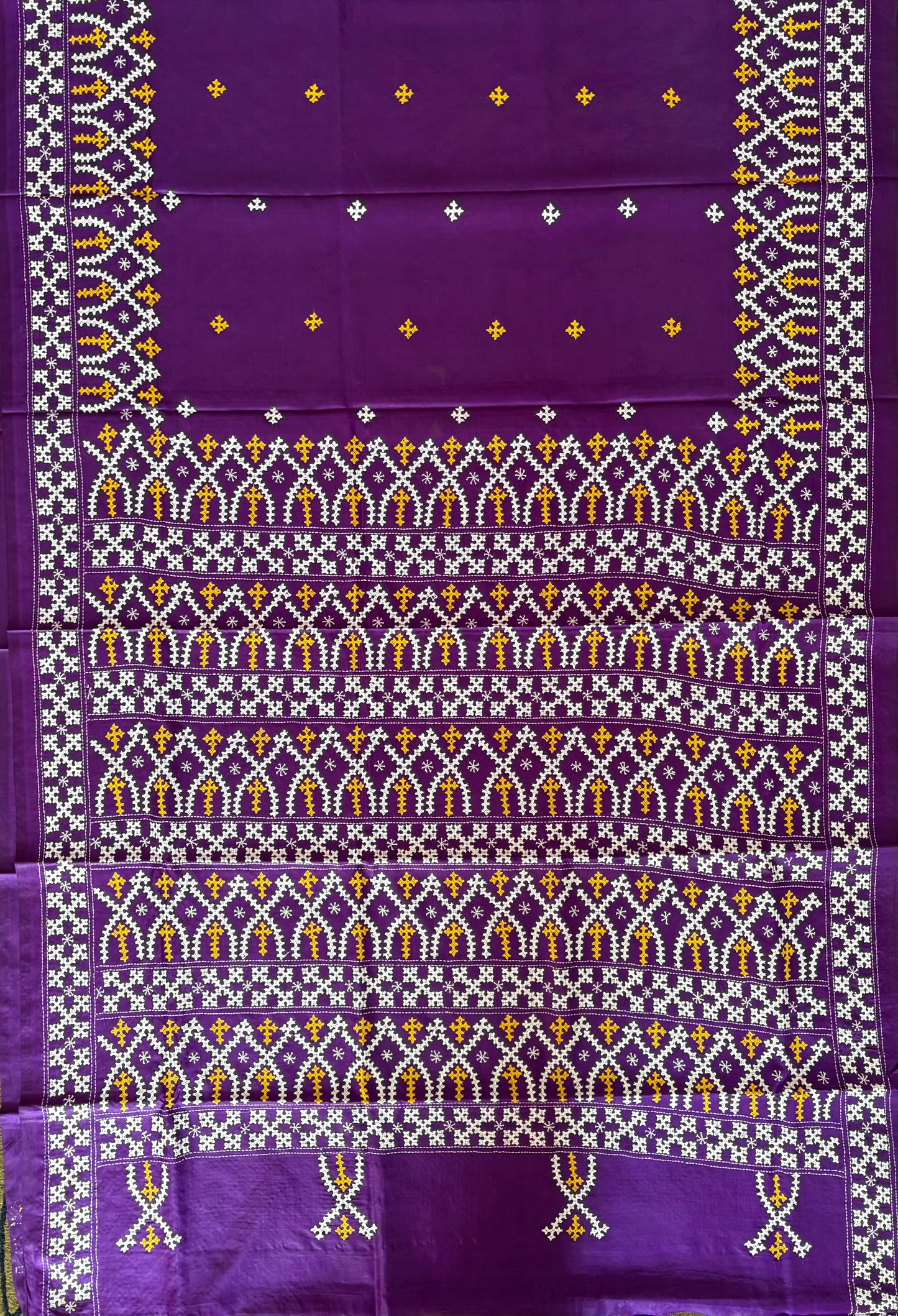 Gujrati Stitch/Kutch Hand Embroidered Art Silk Saree