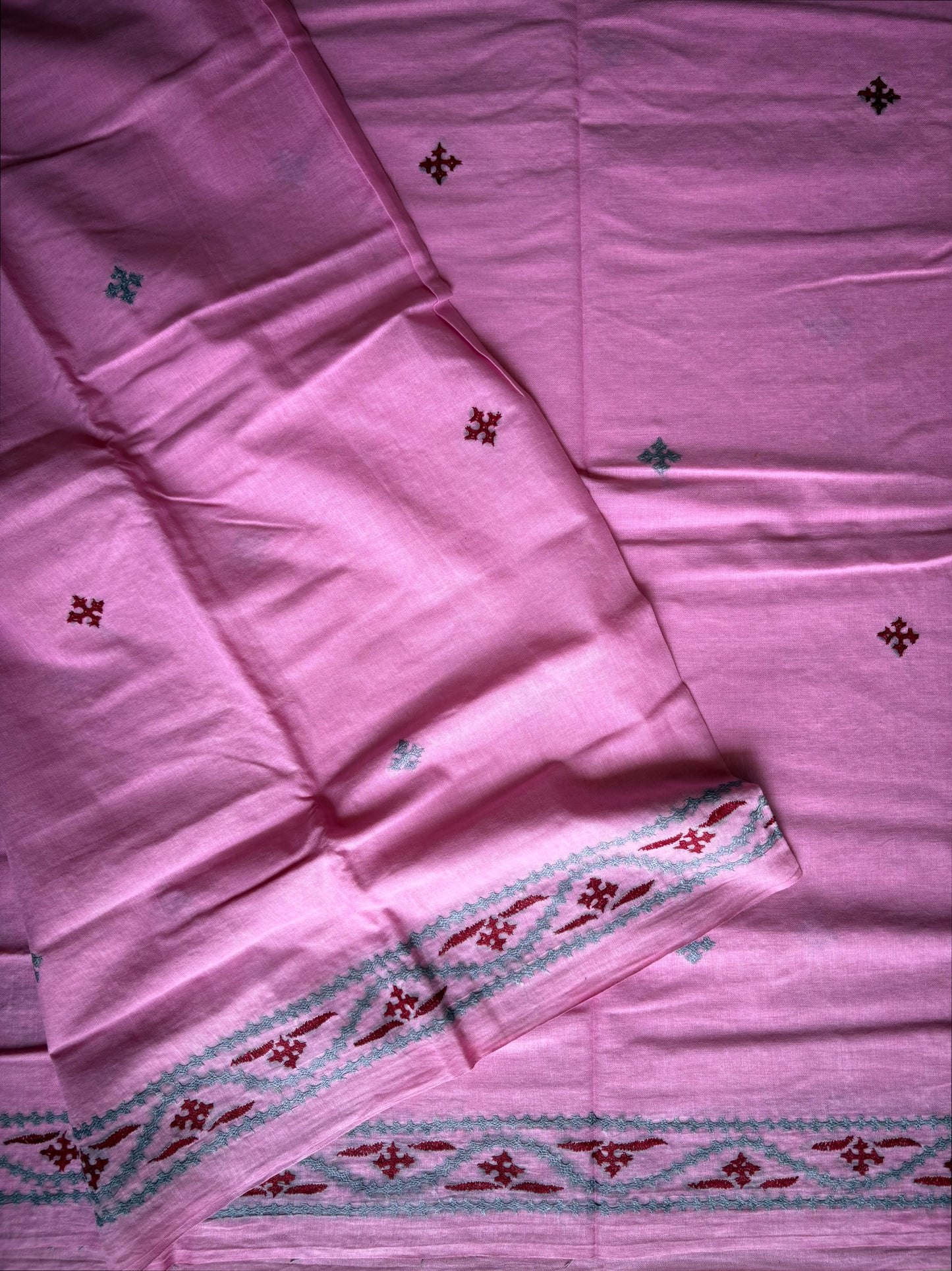 Kutchi work Hand Embroidered Pure Cotton Saree – Pink