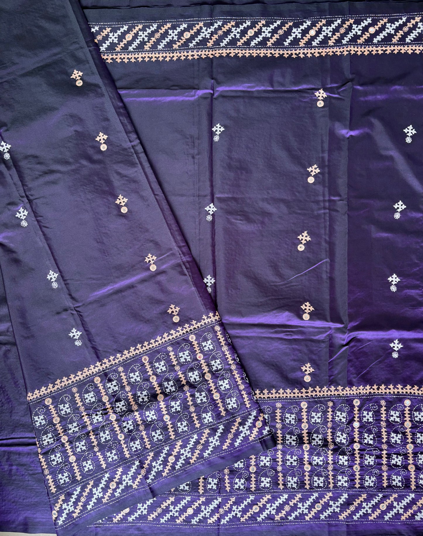 Gujrati Stitch/Kutch Hand Embroidered Art Silk Saree