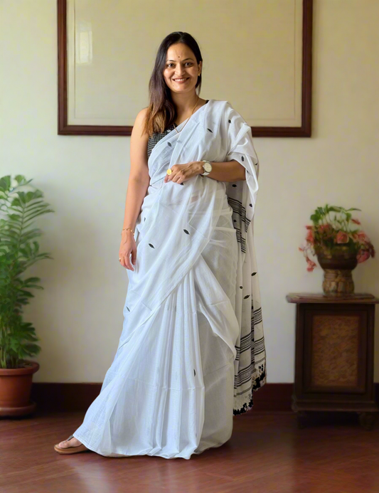 Handloom Mul Cotton Jamdani Butta Saree - white