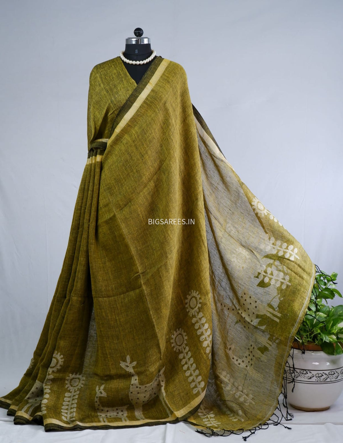 Pure Jayshree Linen Saree | Jamdani pattern | Mehandi Green