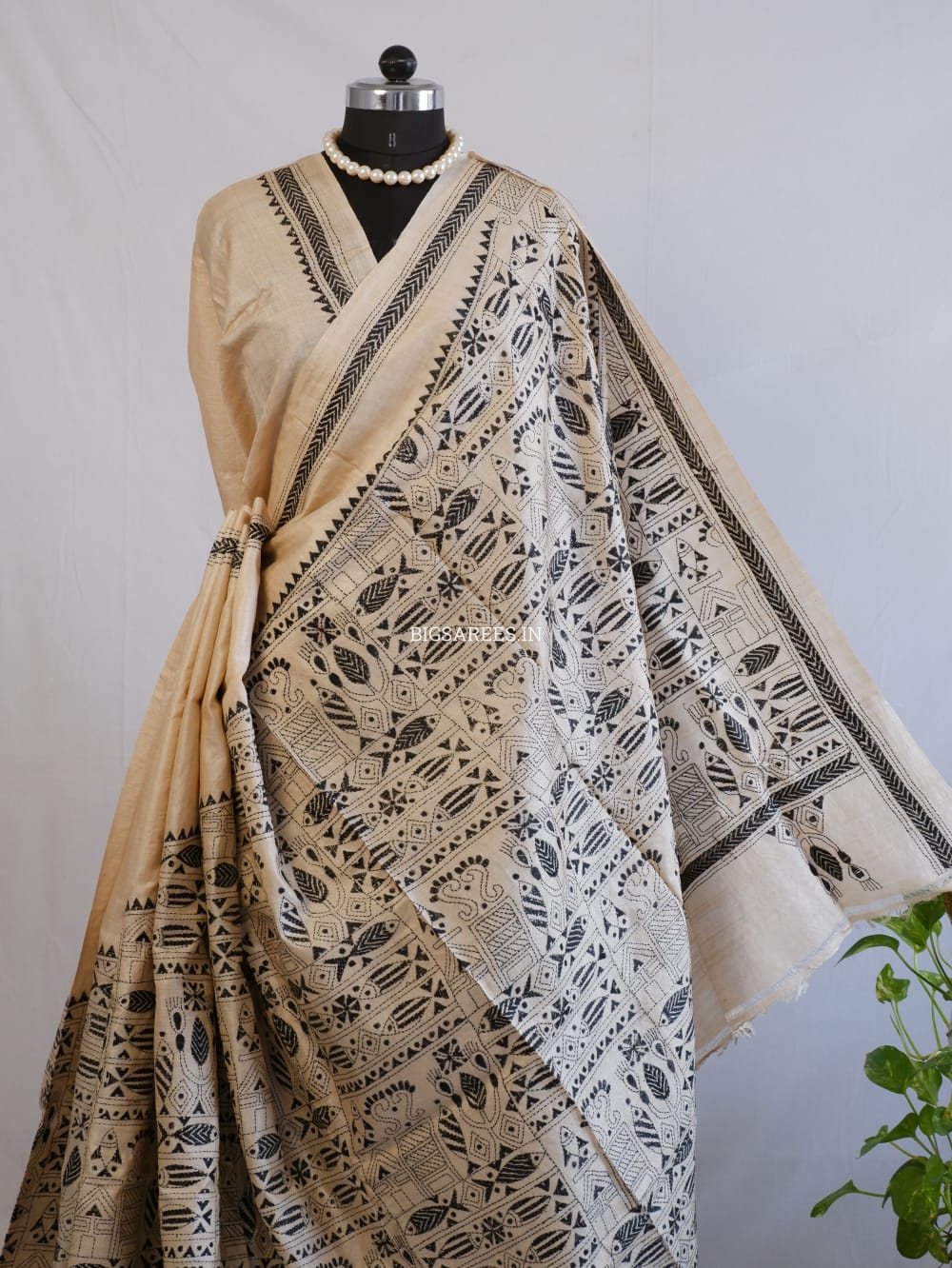 Kantha Stitch Hand Embroidered Saree | Gachi Tussar Silk | Beige