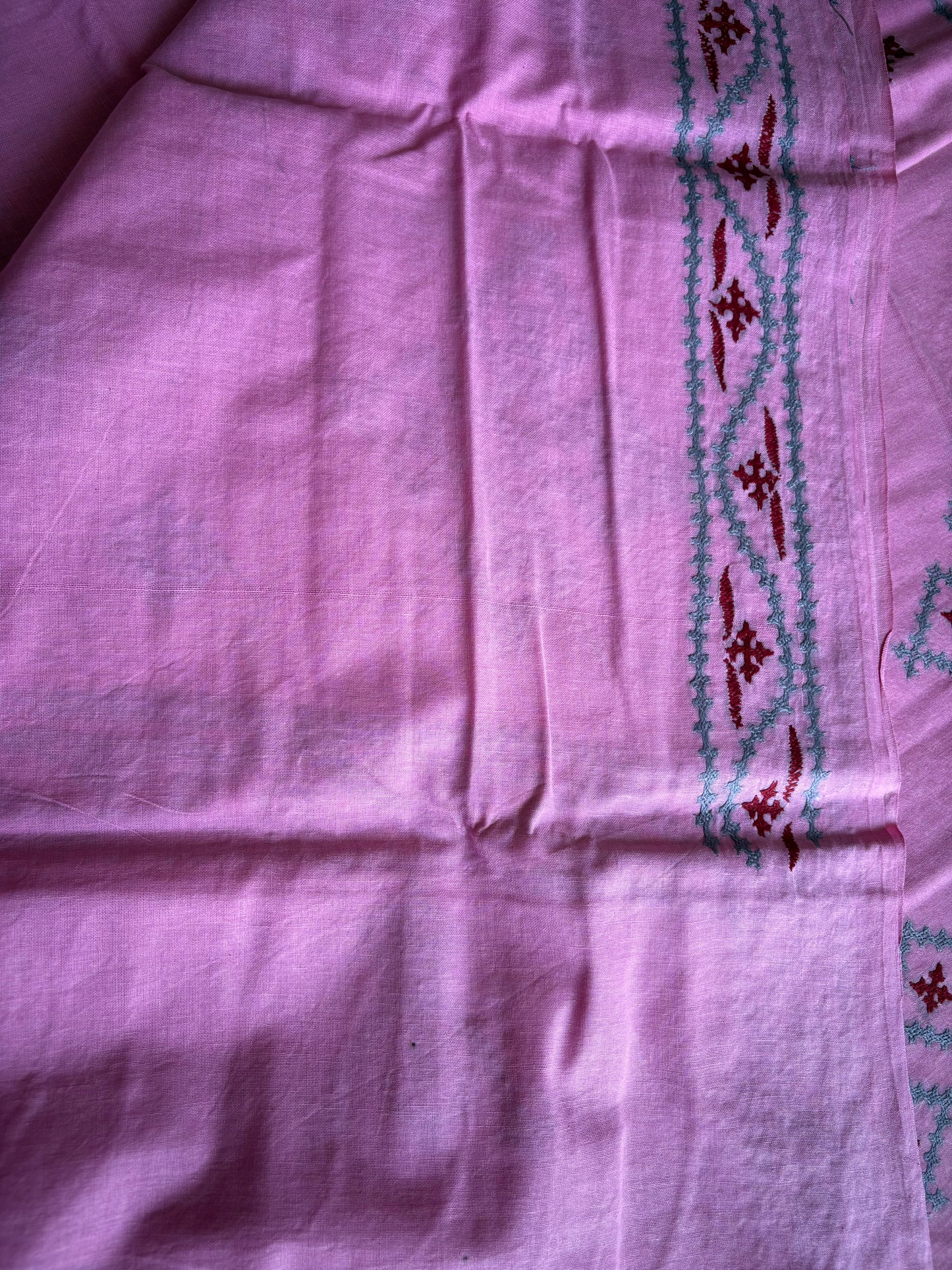Kutchi work Hand Embroidered Pure Cotton Saree – Pink