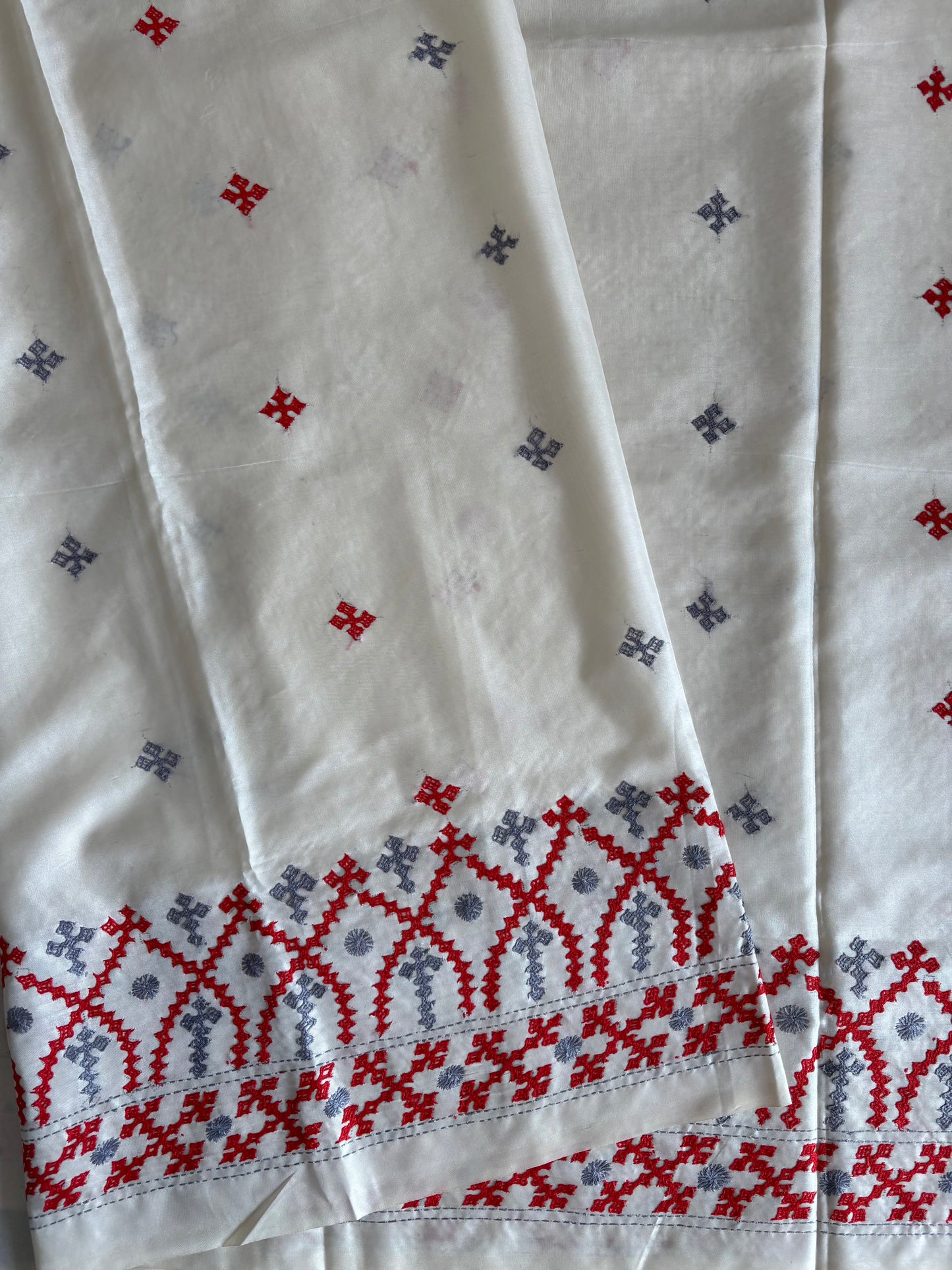 Gujrati Stitch/Kutch Hand Embroidered Art Silk Saree