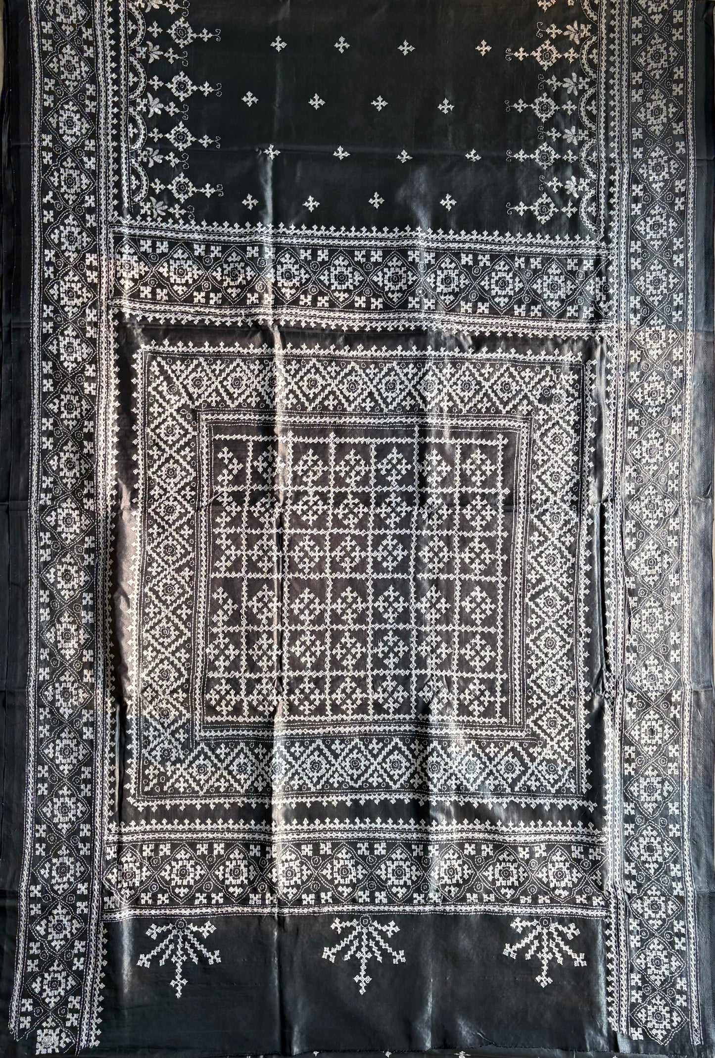 Gujrati Stitch/Kutch Hand Embroidered Art Silk Saree