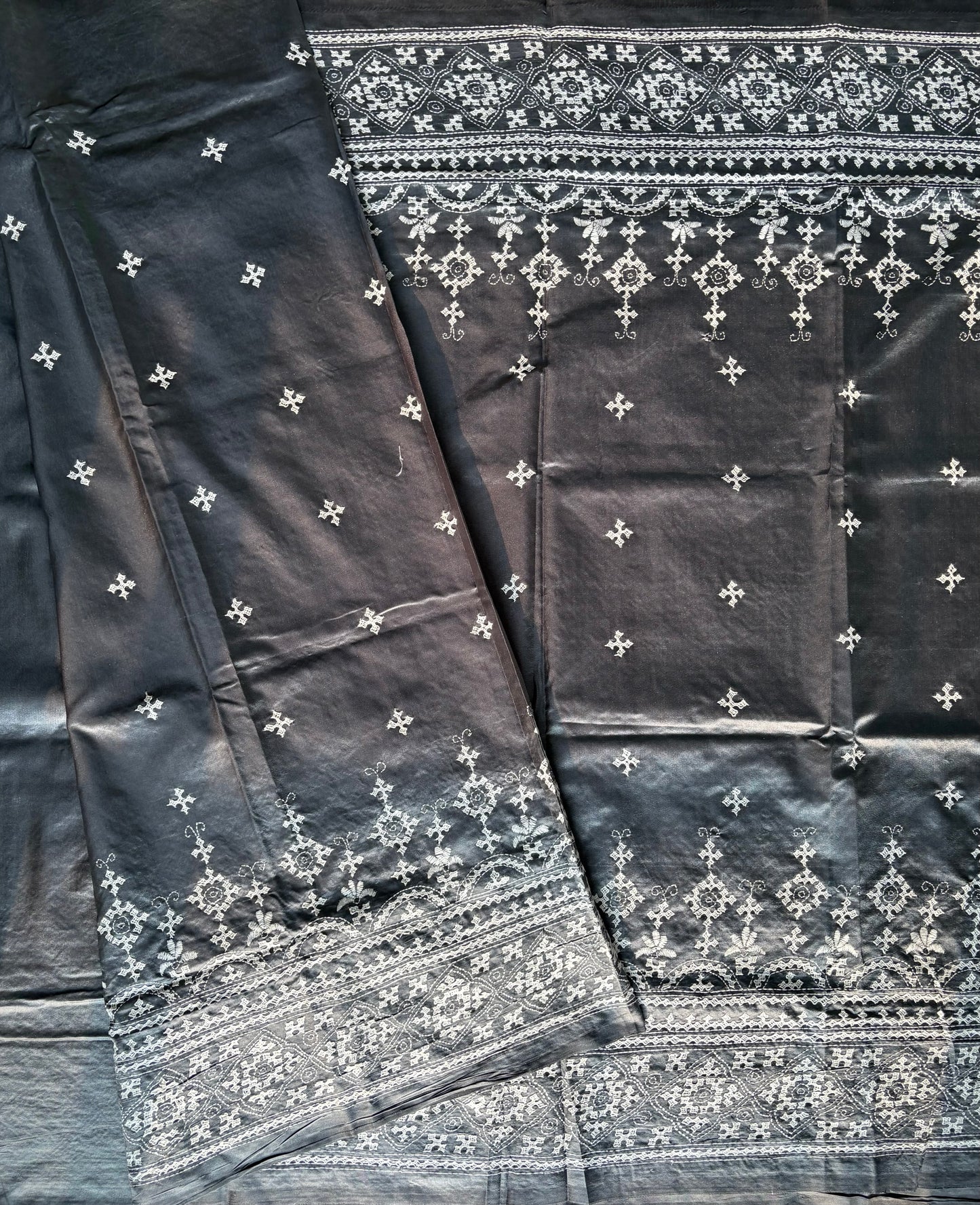 Gujrati Stitch/Kutch Hand Embroidered Art Silk Saree