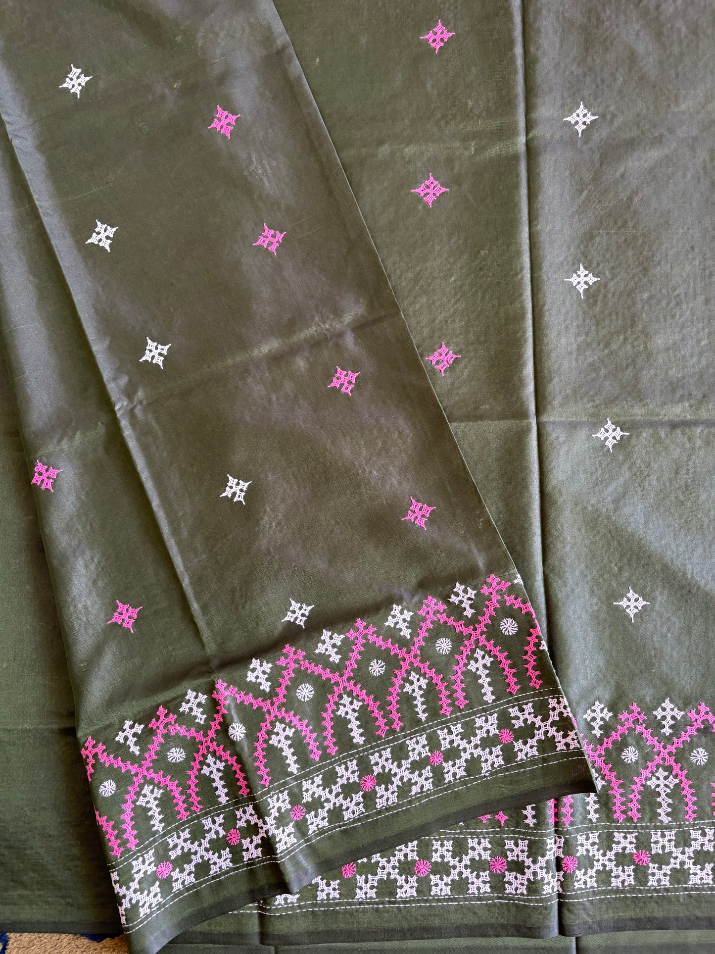 Gujrati Stitch/Kutch Hand Embroidered Art Silk Saree