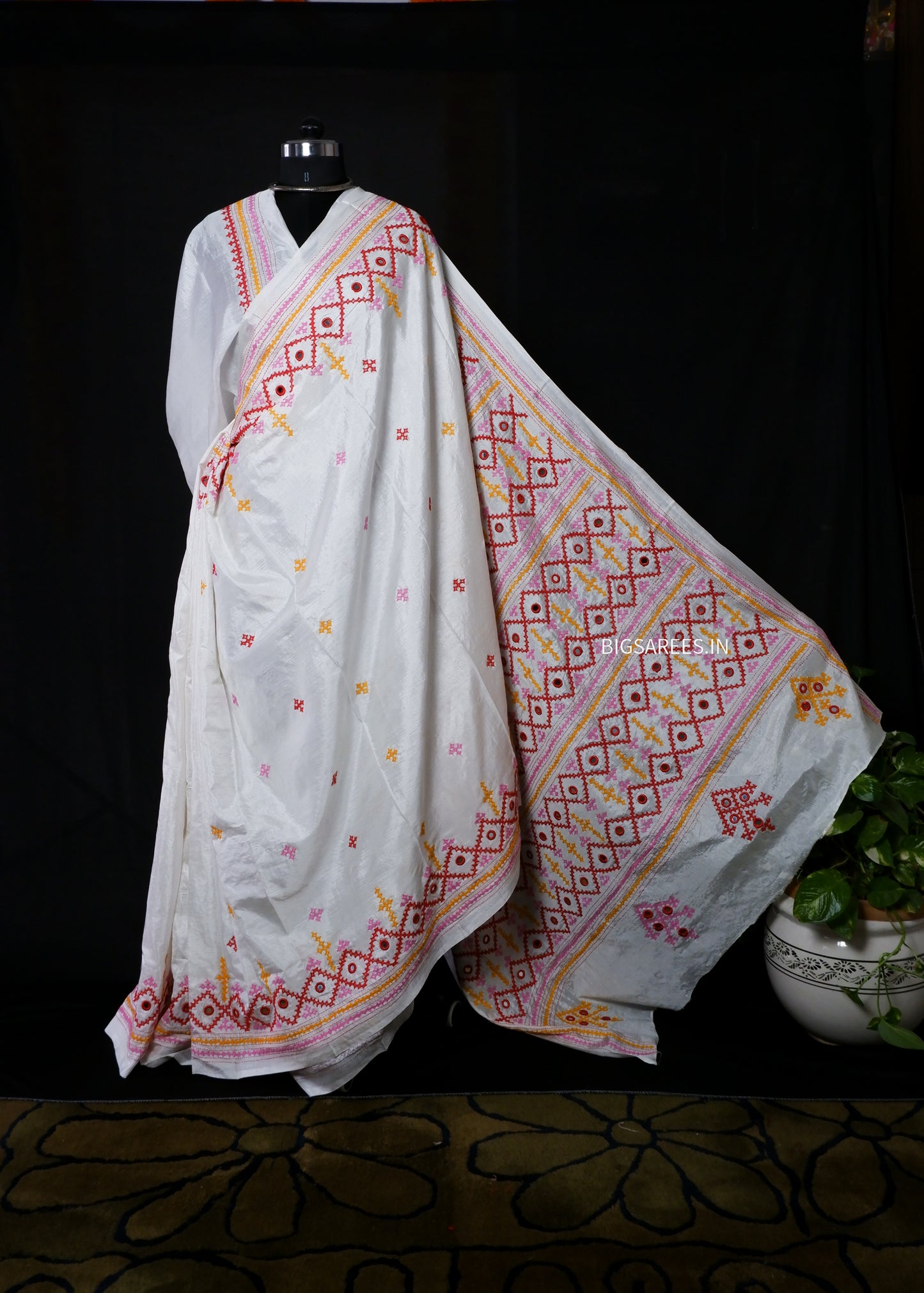 Heavy real mirror work Gujrati Stitch/Kutchi Bharat/Sindhi Hand Embroidered Art Silk Saree with blouse - Off white