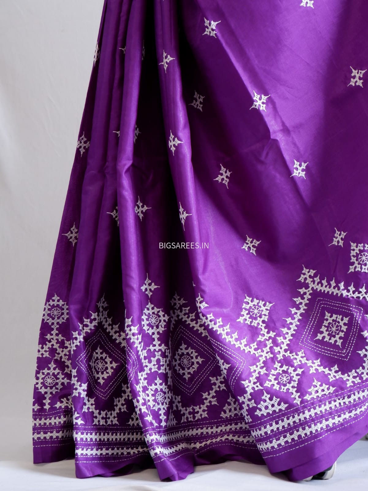 Kutchi/Gujarati Hand Embroidered Saree  | Blended Bangalore Silk / Art Silk | Plum Red