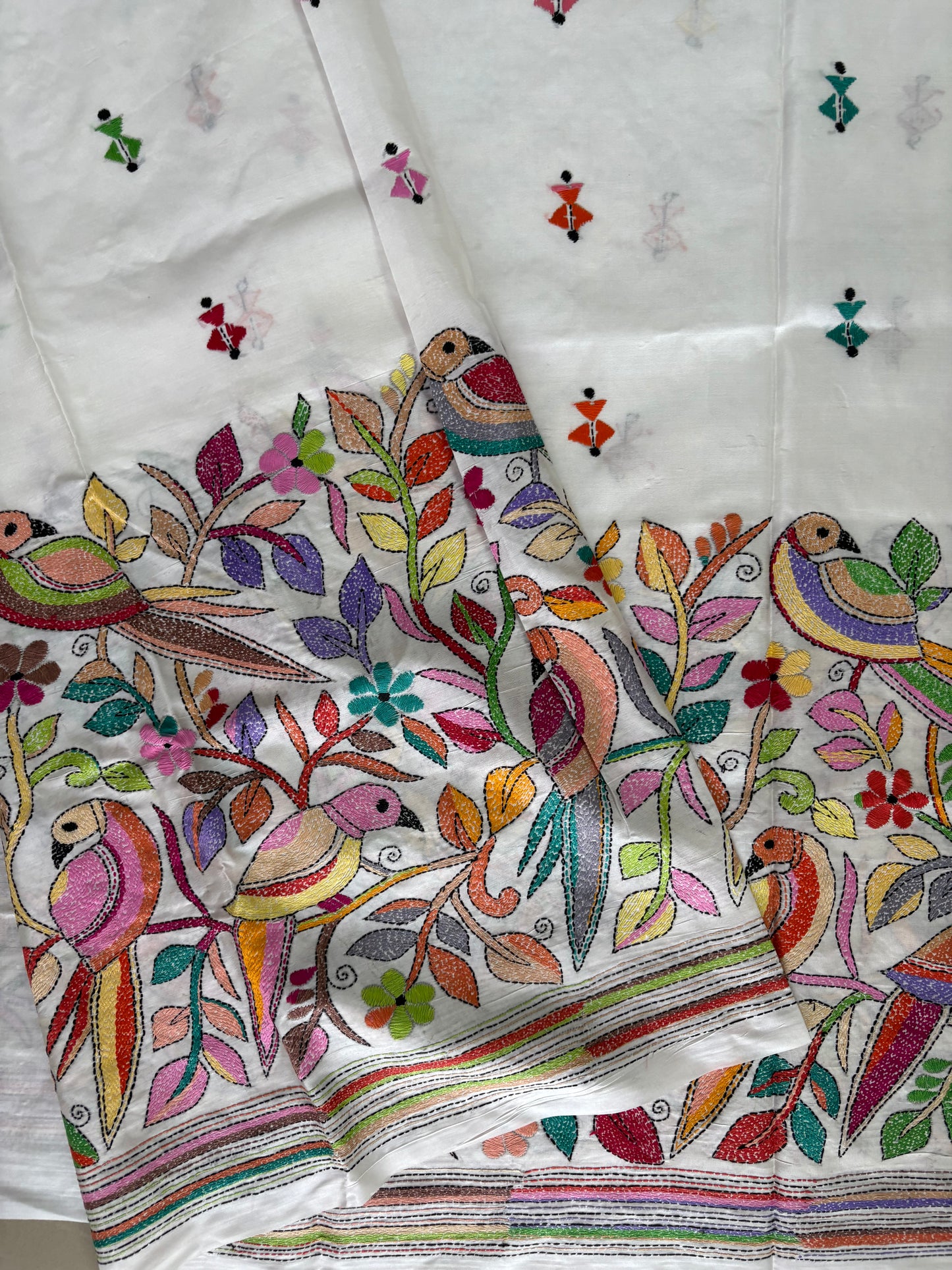 Off white Kantha Stitch Hand Work Art Silk Saree With Blouse