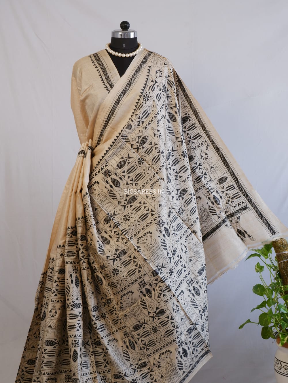 Kantha Stitch Hand Embroidered Saree | Gachi Tussar Silk | Beige