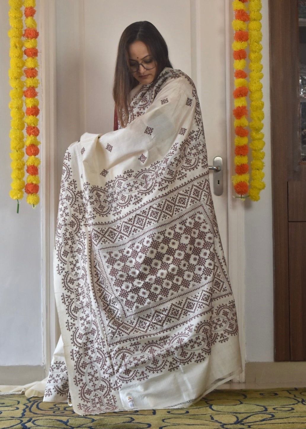 Kutch Hand Embroidered Saree| Pure Bangalore Silk | Off-White