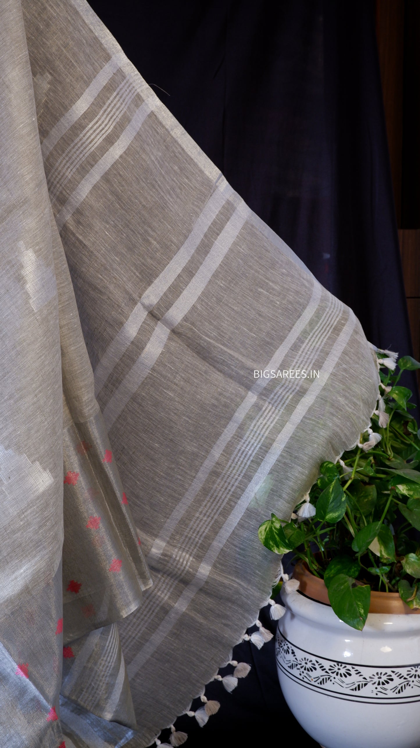 Pure Linen Saree With running Blouse