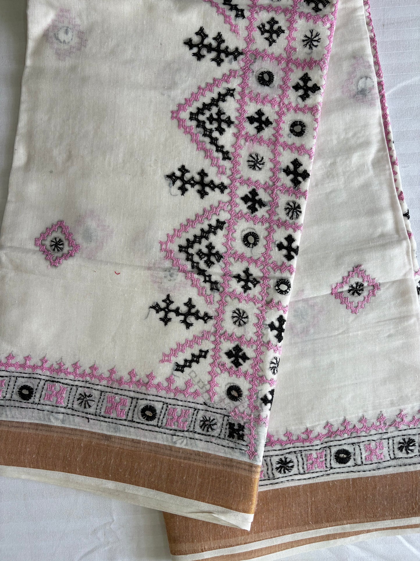 Gujrati Stitch/Kutch Hand Embroidered South Cotton Saree
