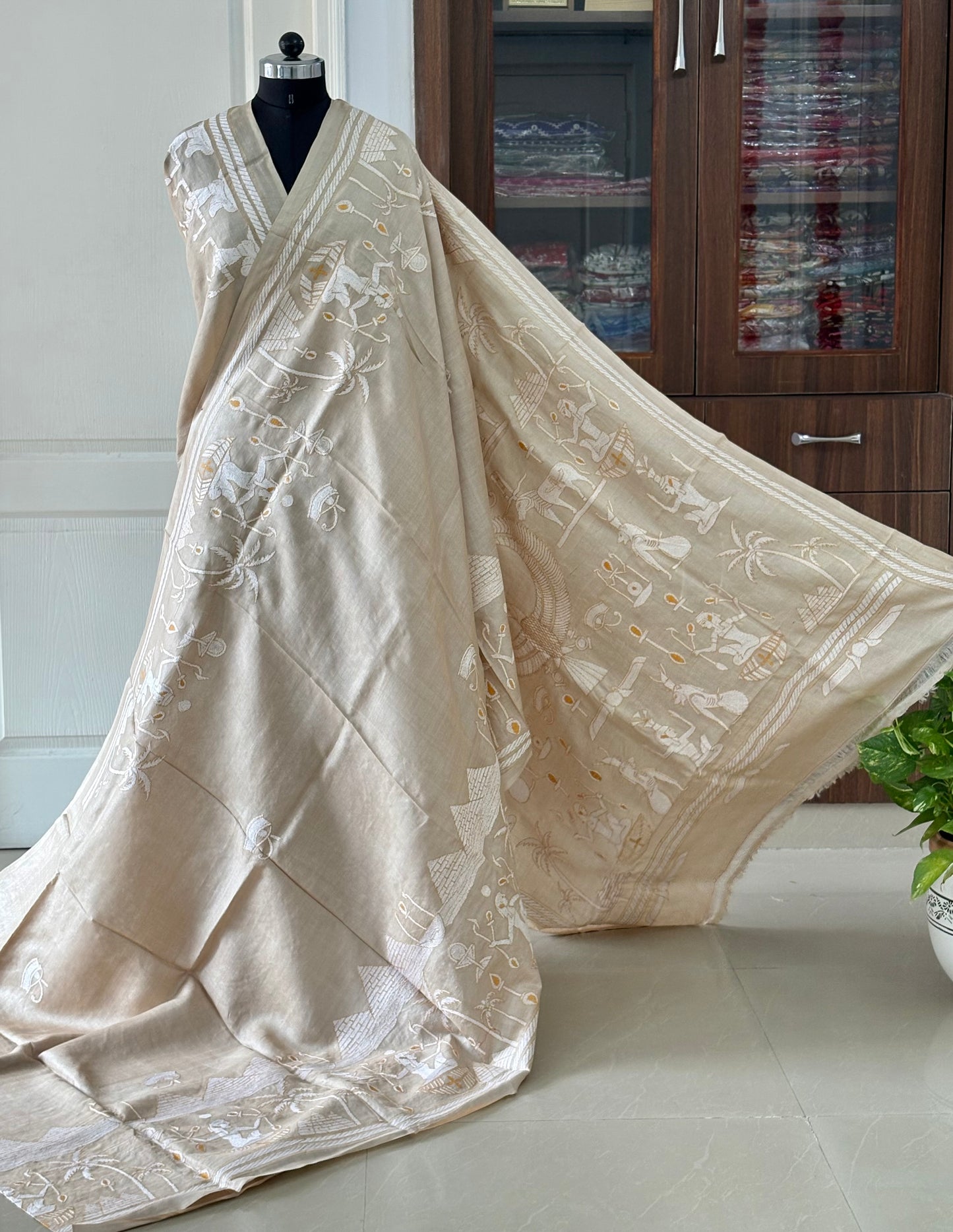Kantha Hand Embroidery Pure Tussar Silk Saree – light beige