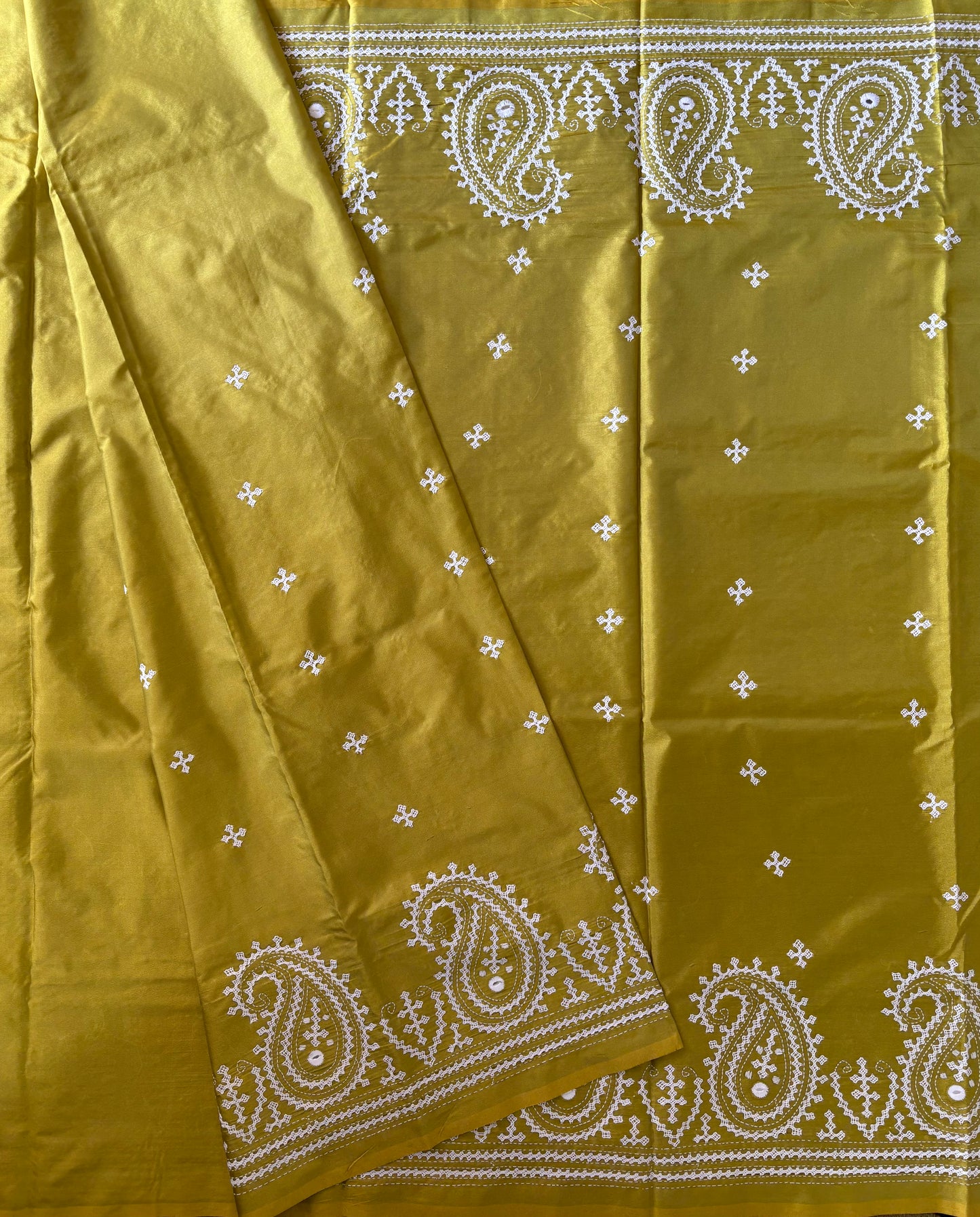 Gujrati Stitch/Kutch Hand Embroidered Art Silk Saree