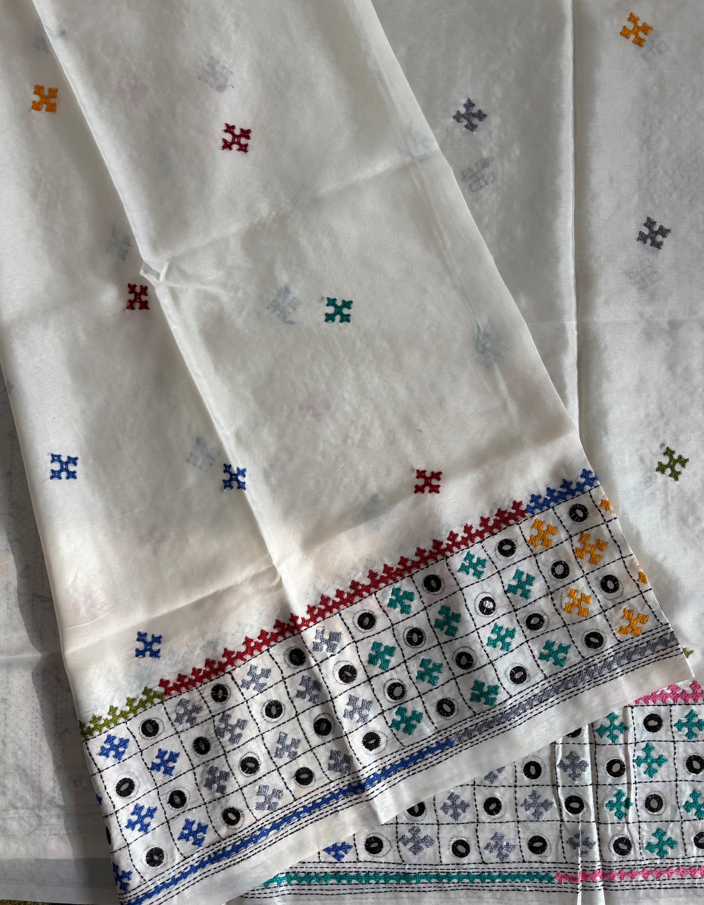 Gujrati Stitch/Kutch Hand Embroidered Art Silk Saree