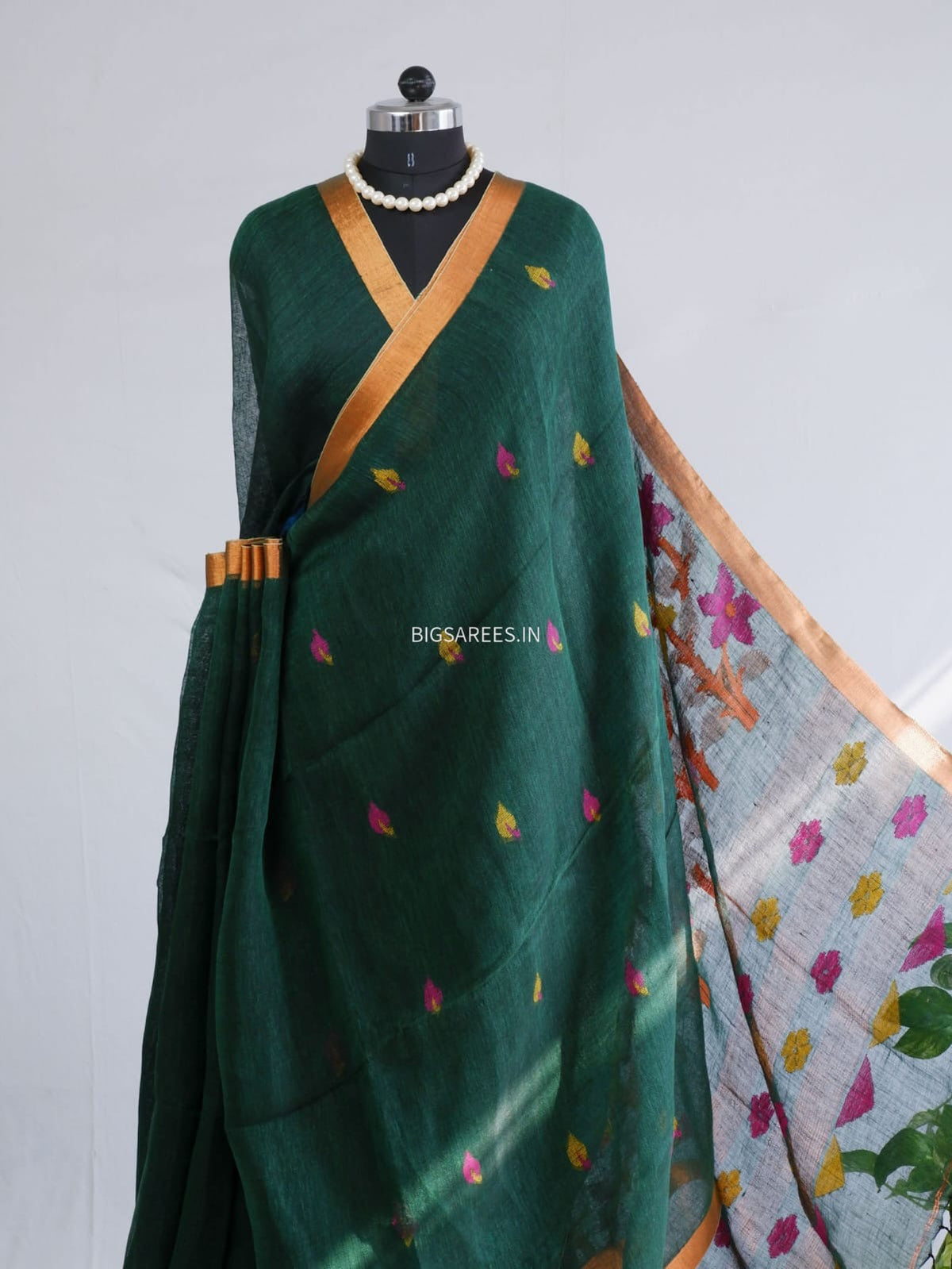 Pure Jayshree Linen Saree | Jamdani pattern | Green