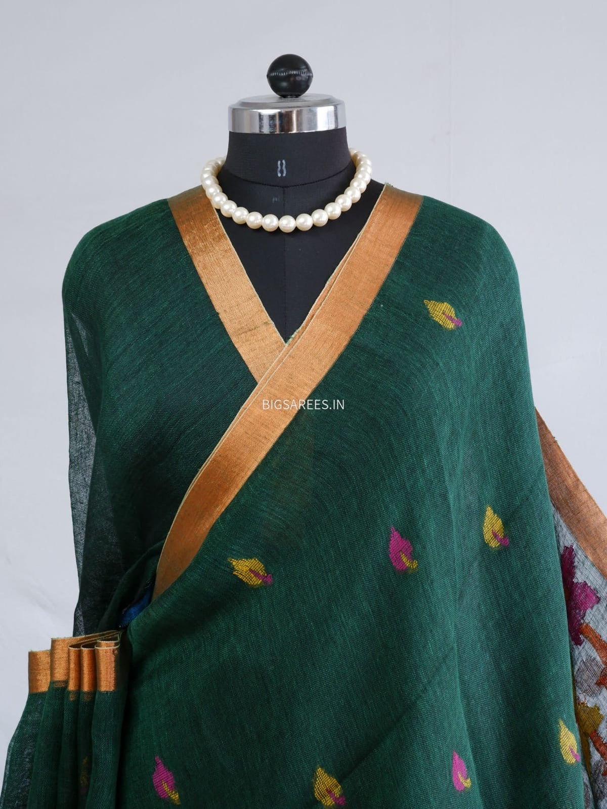 Pure Jayshree Linen Saree | Jamdani pattern | Green