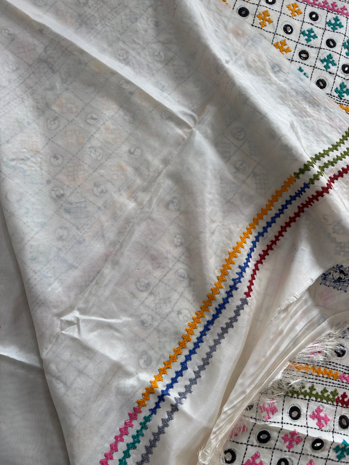 Gujrati Stitch/Kutch Hand Embroidered Art Silk Saree