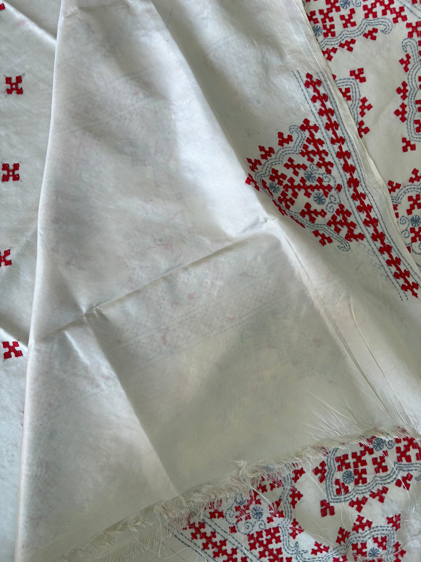 Gujrati Stitch/Kutch Hand Embroidered Art Silk Saree