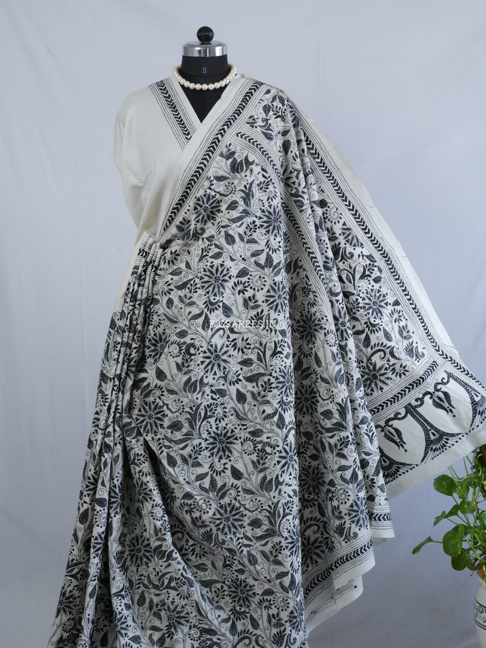 Kantha Stitch Hand Embroidered Saree | Mix Tussar Silk | Off white