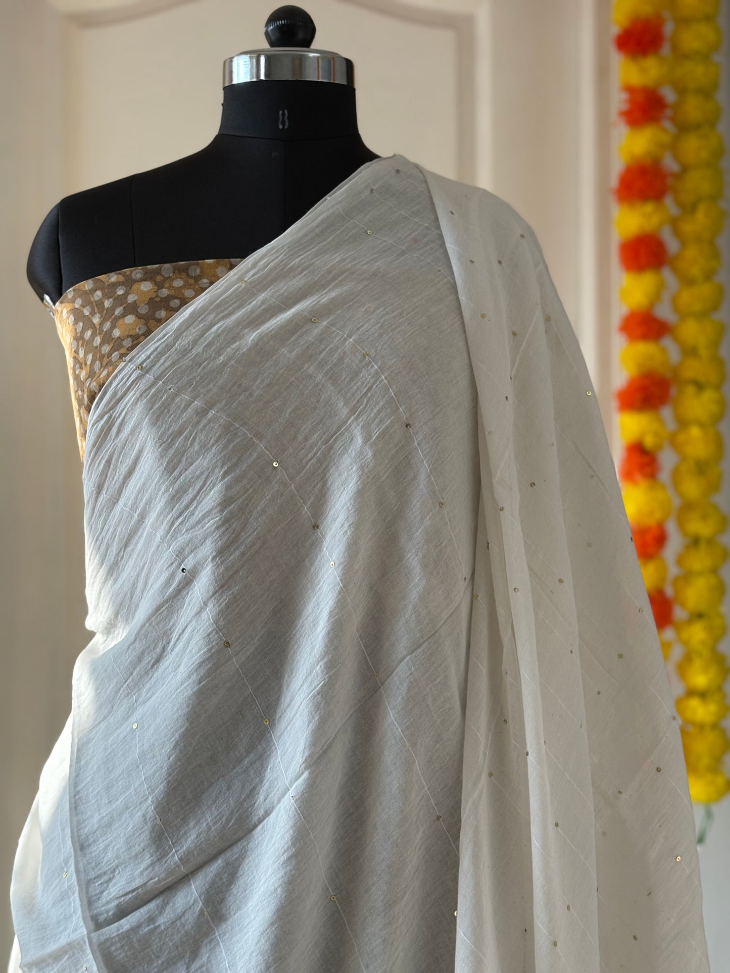 Jonaki Pure Mul Cotton Saree – off white