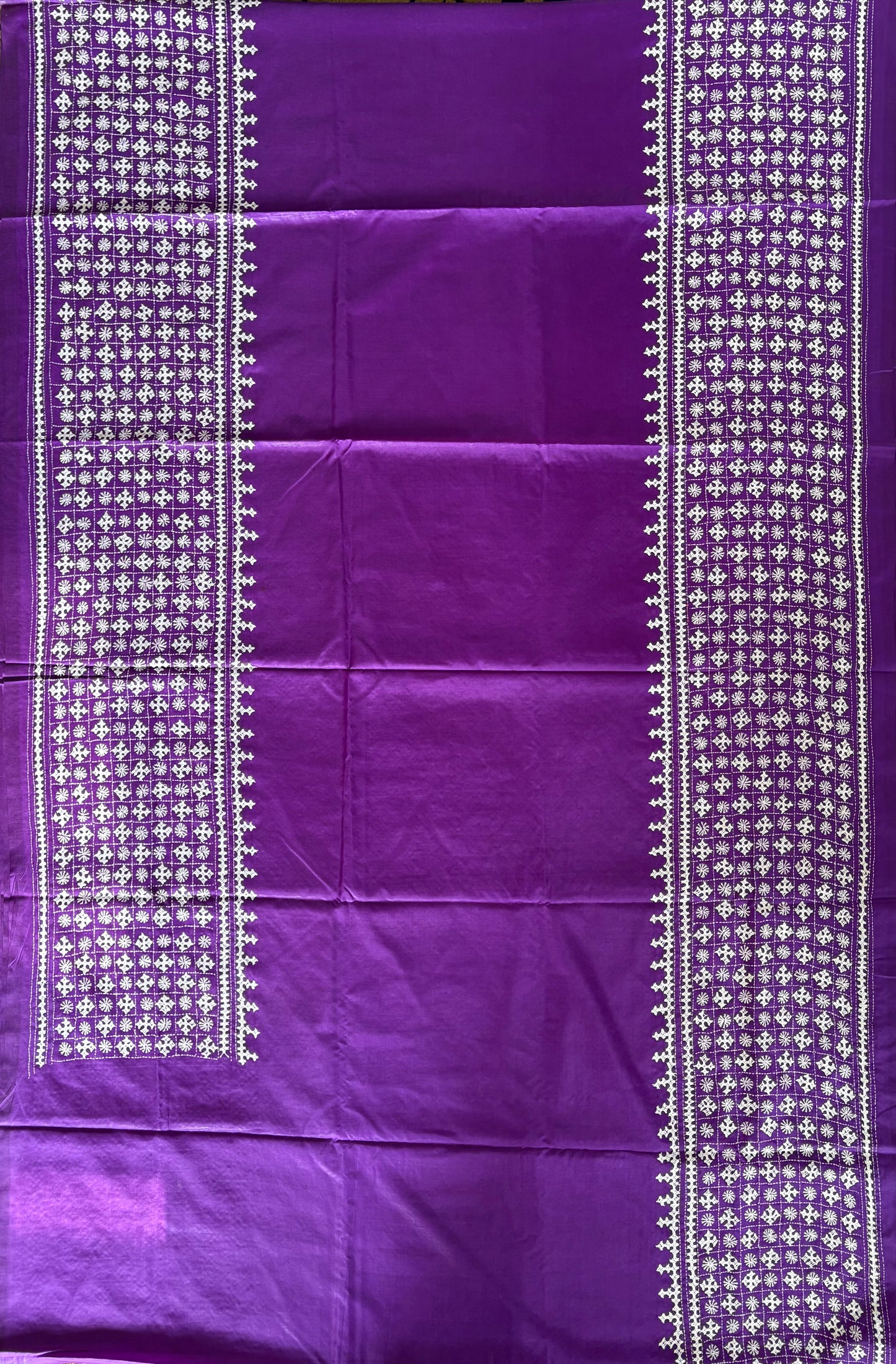 Gujrati Stitch/Kutch Hand Embroidered Art Silk Saree