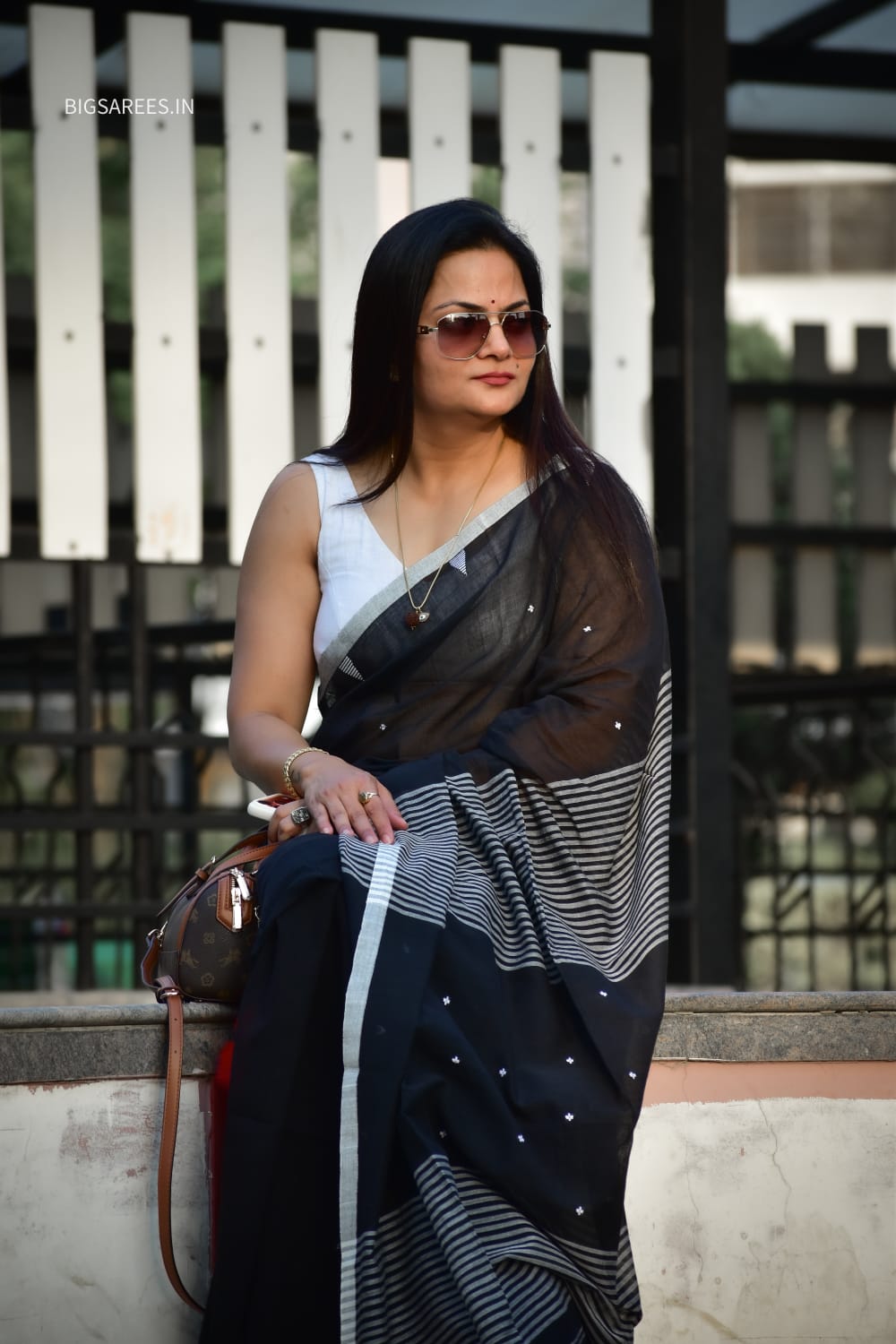 Hand woven Pure Cotton Saree (Handloom Marked) - Black