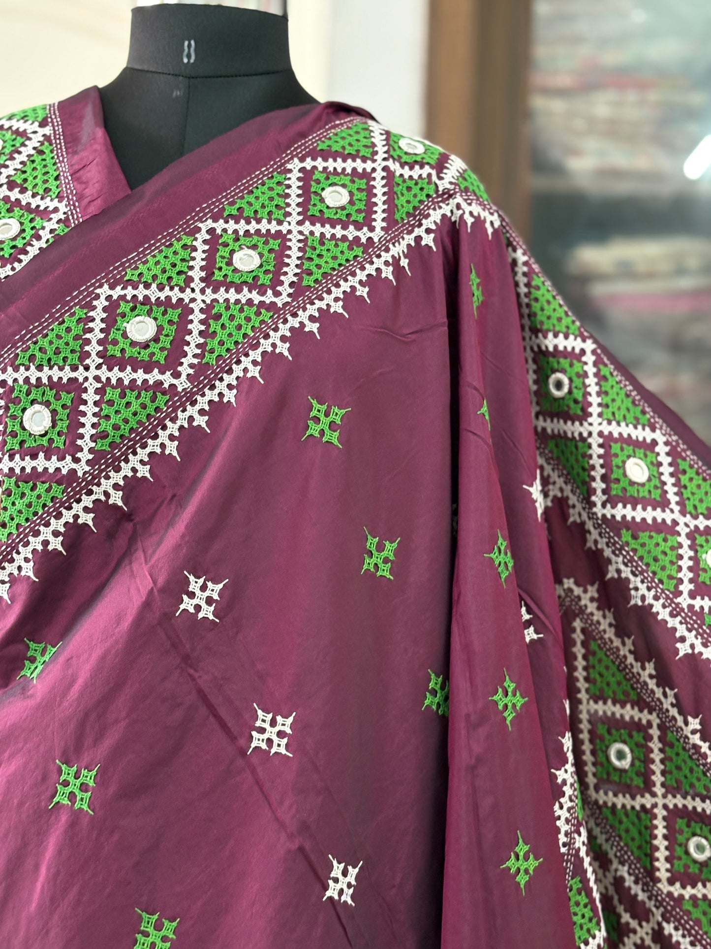 Real mirror work Gujrati Stitch/Kutch Hand Embroidered Art Silk Saree