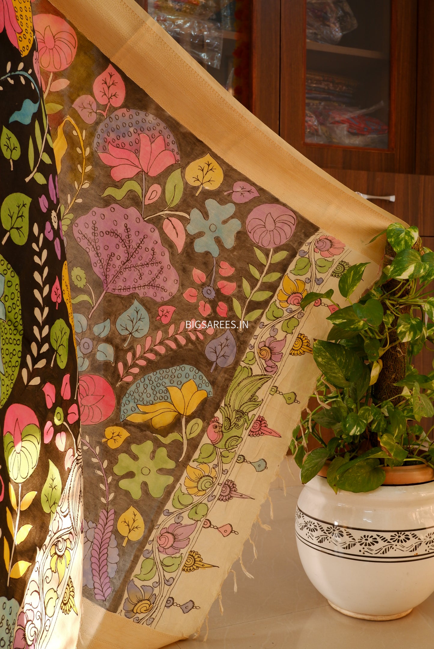 Pen Kalamkari Hand Painted Bangalore Silk Dupatta/Black/36"