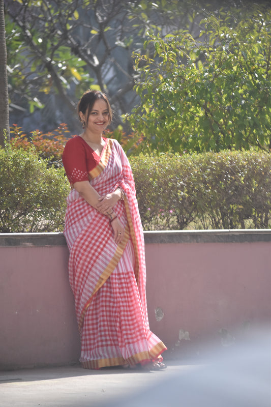 Mul Cotton red white checks design Saree
