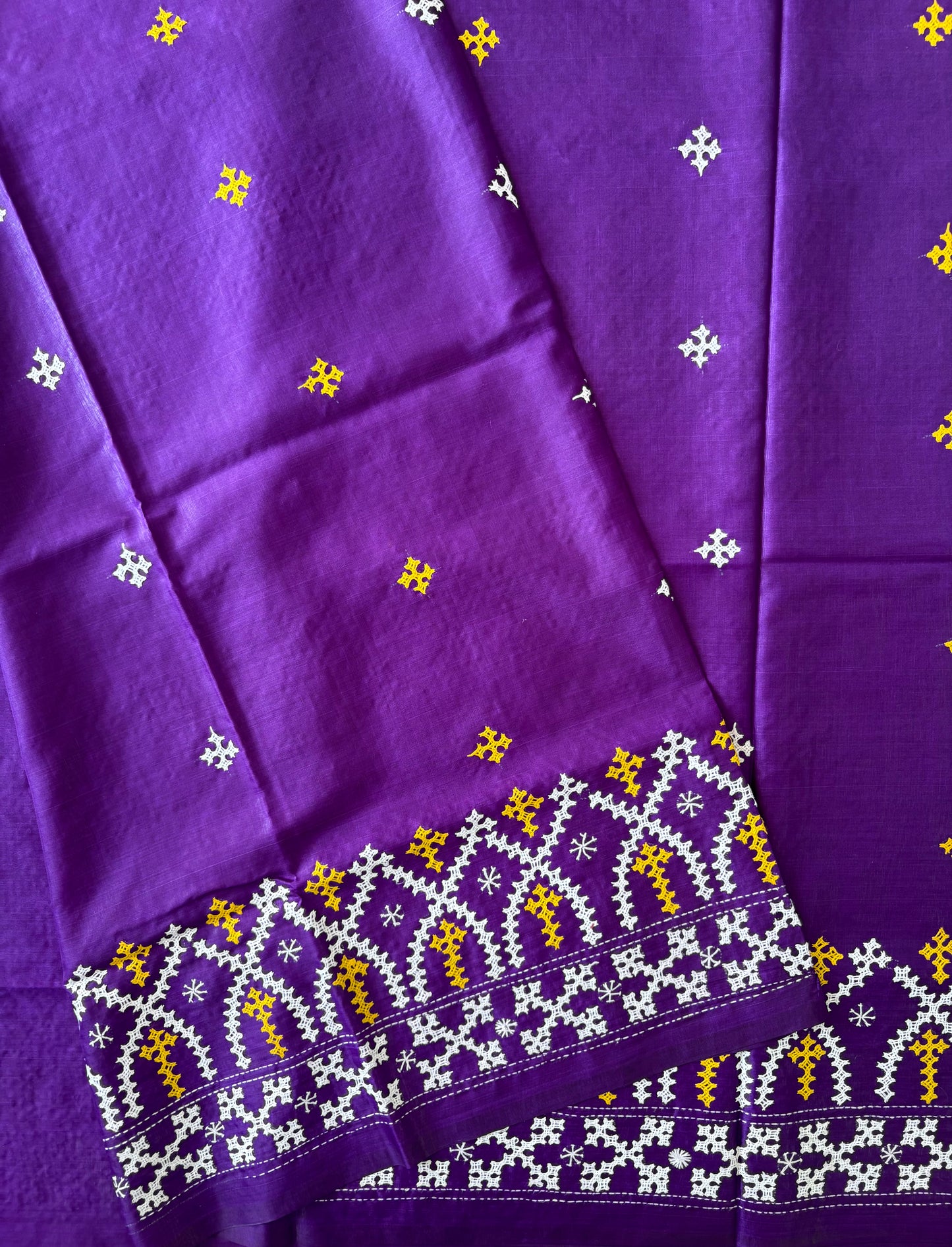 Gujrati Stitch/Kutch Hand Embroidered Art Silk Saree