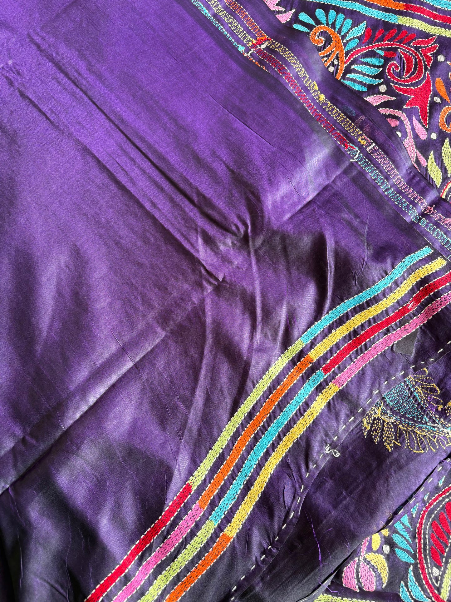 Purple Kantha Hand Embroidered Blended Banglore Silk/Art Silk Saree With Blouse