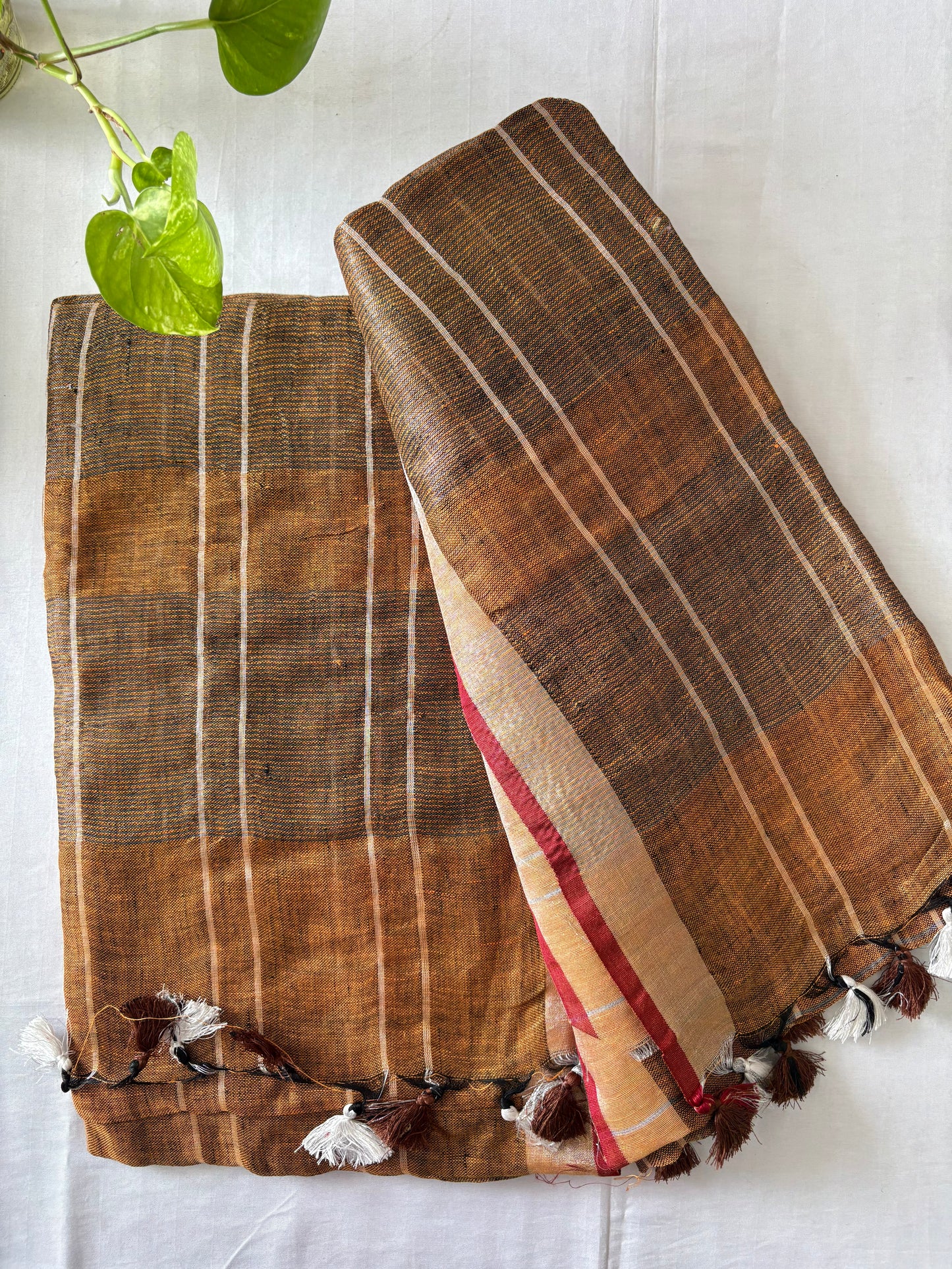Pure Linen Saree With running Blouse