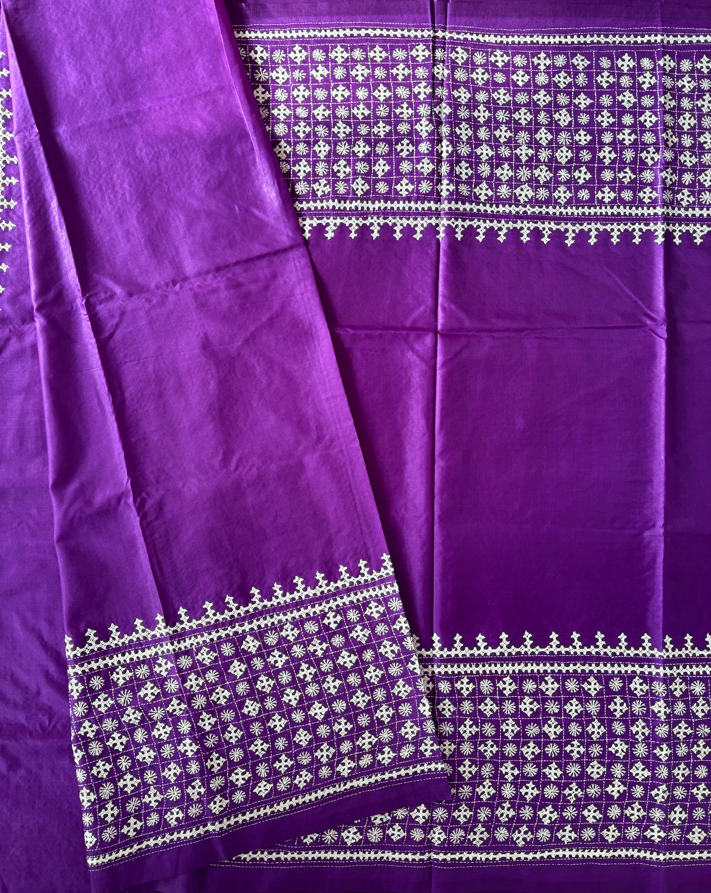 Gujrati Stitch/Kutch Hand Embroidered Art Silk Saree