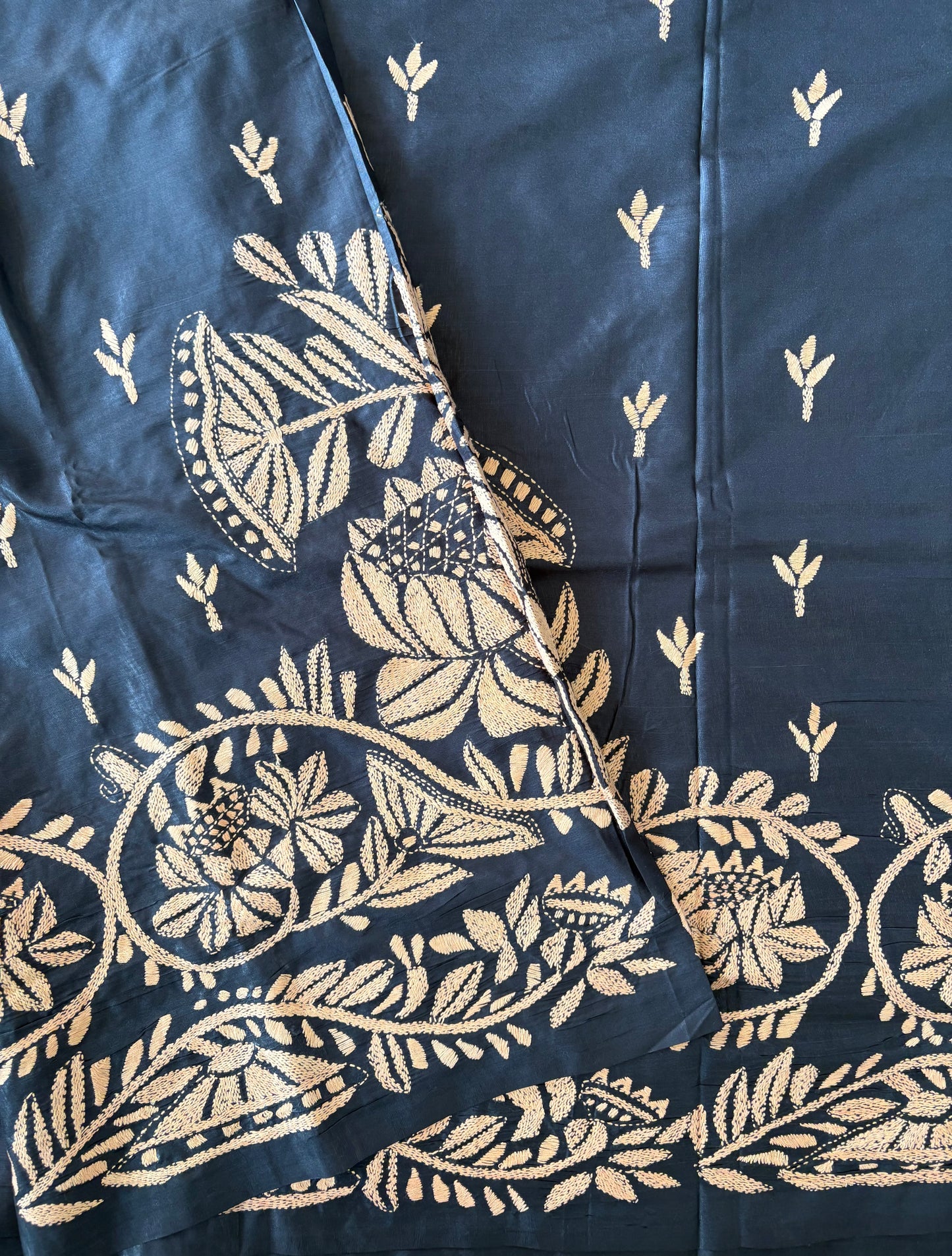 Kantha Hand Embroidered Blended Banglore Silk/Art Silk Saree With Blouse