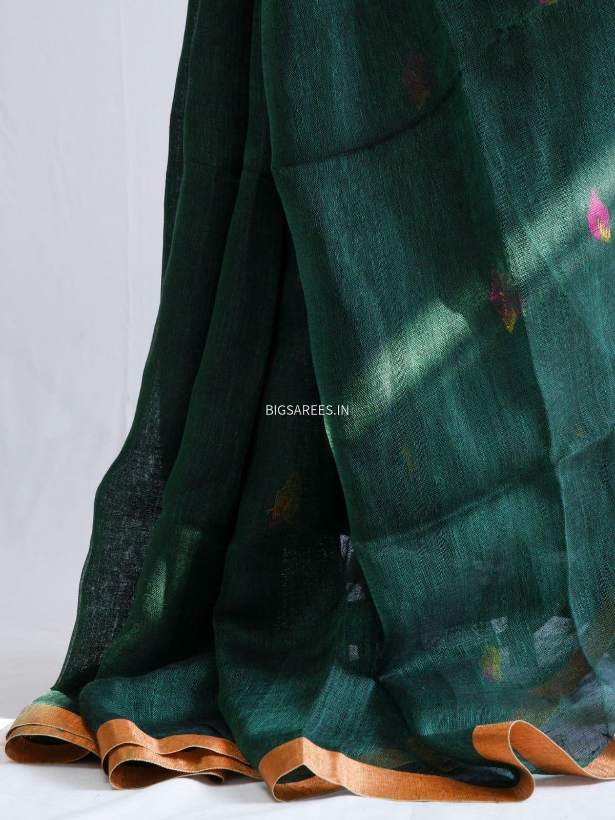 Pure Jayshree Linen Saree | Jamdani pattern | Green