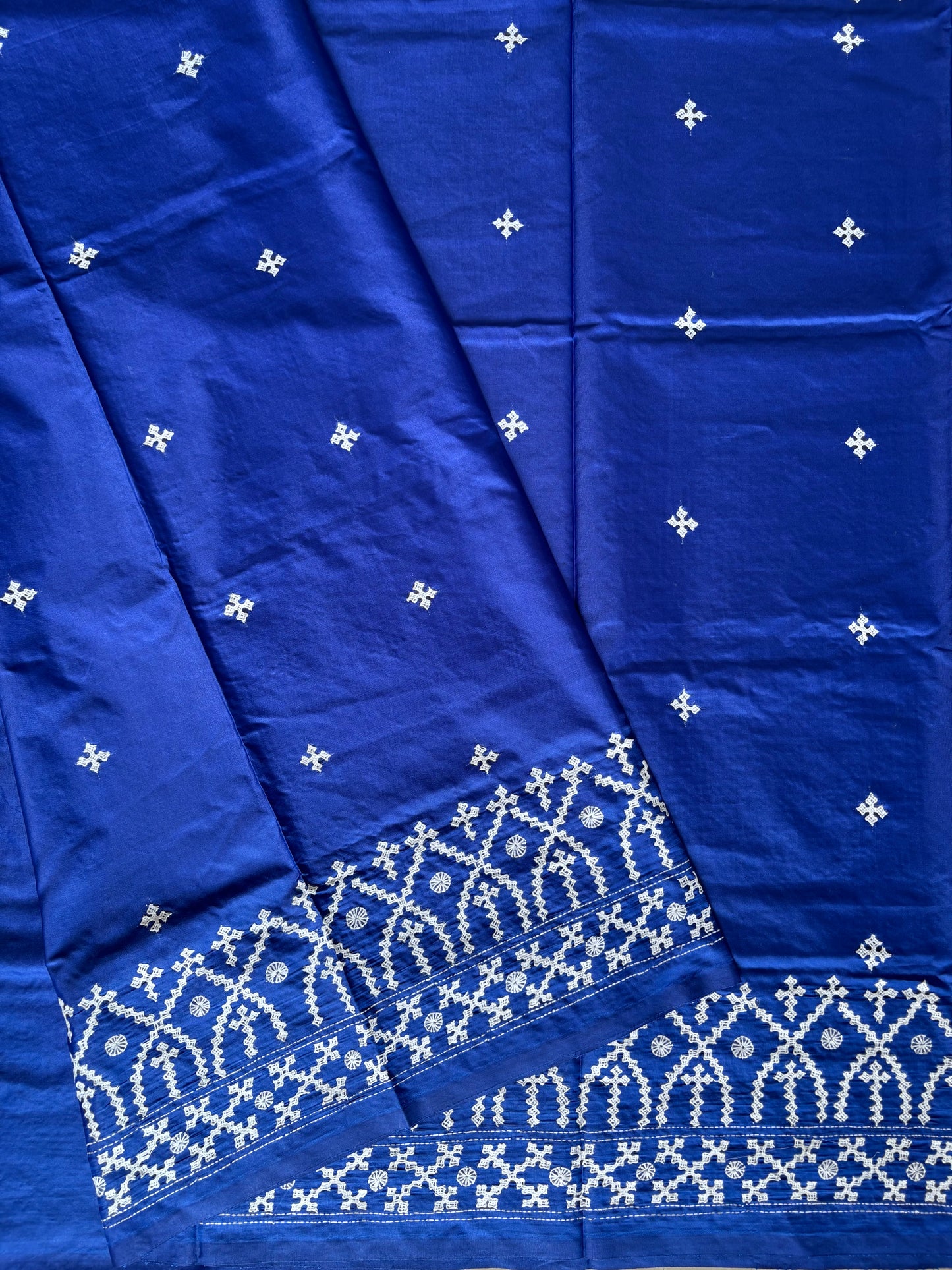 Gujrati Stitch/Kutch Hand Embroidered Art Silk Saree