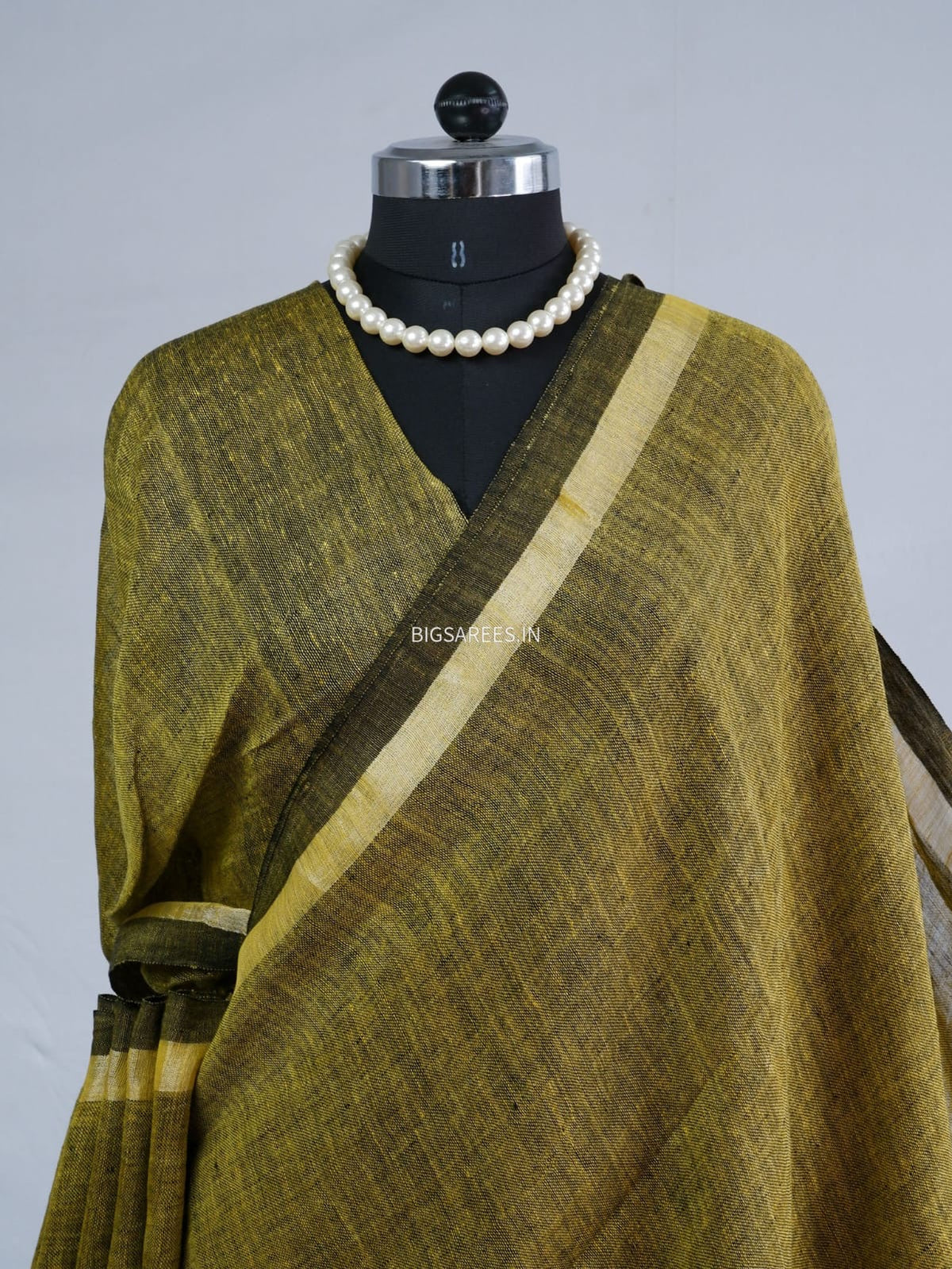 Pure Jayshree Linen Saree | Jamdani pattern | Mehandi Green