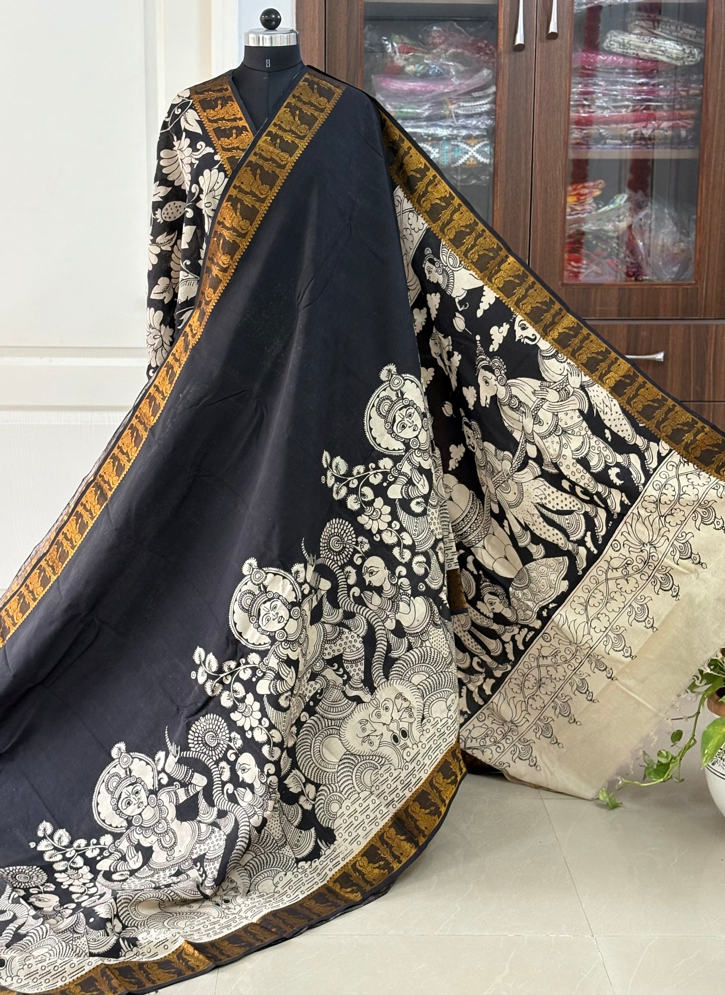Pen Kalamkari hand painted Mangalgiri Silk black and white Saree with blouse
