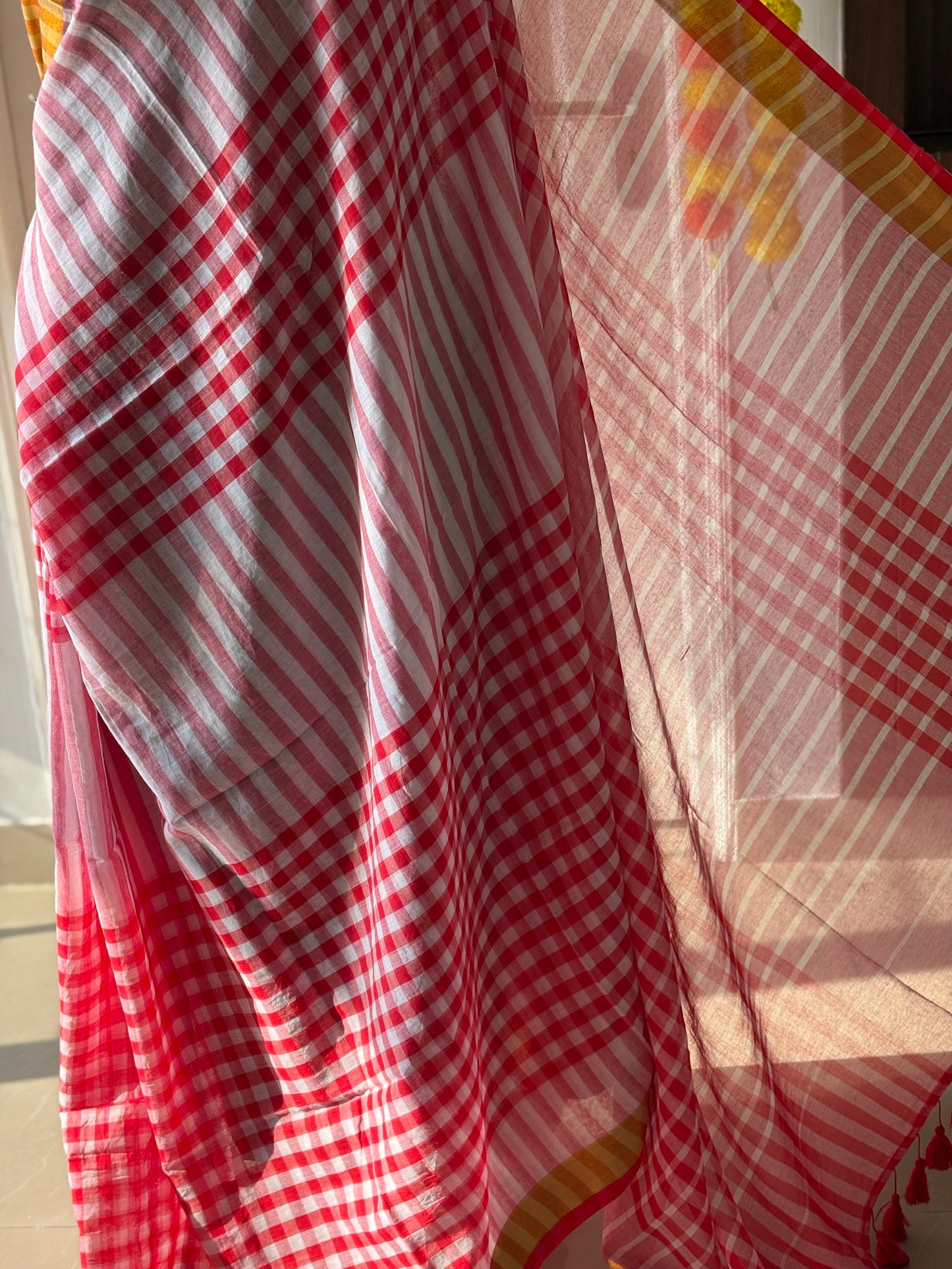Mul Cotton red white checks design Saree